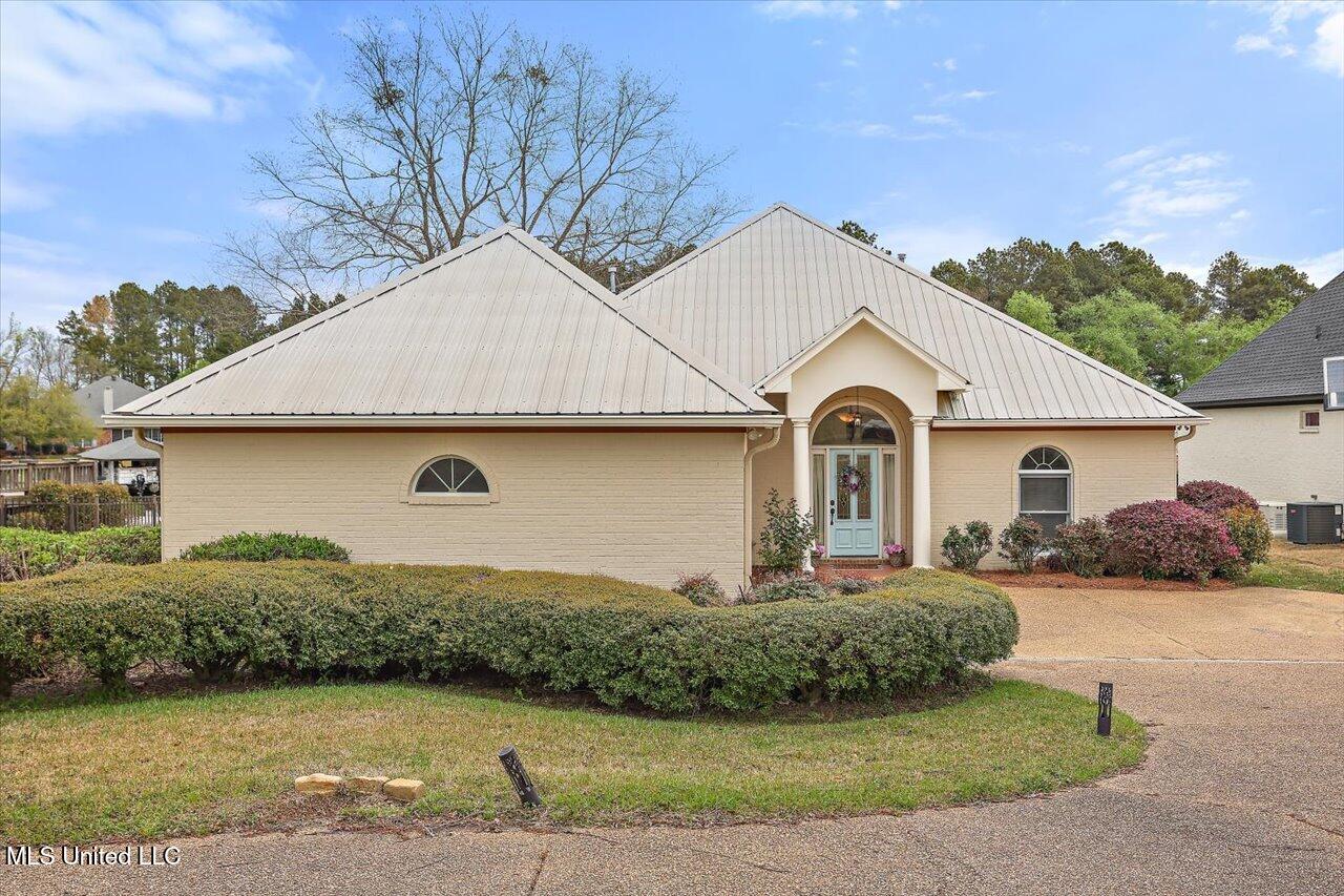 108 Charleston Lane, Madison, Mississippi image 4