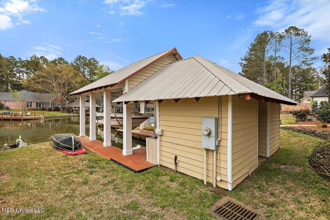 108 Charleston Lane, Madison, Mississippi image 42