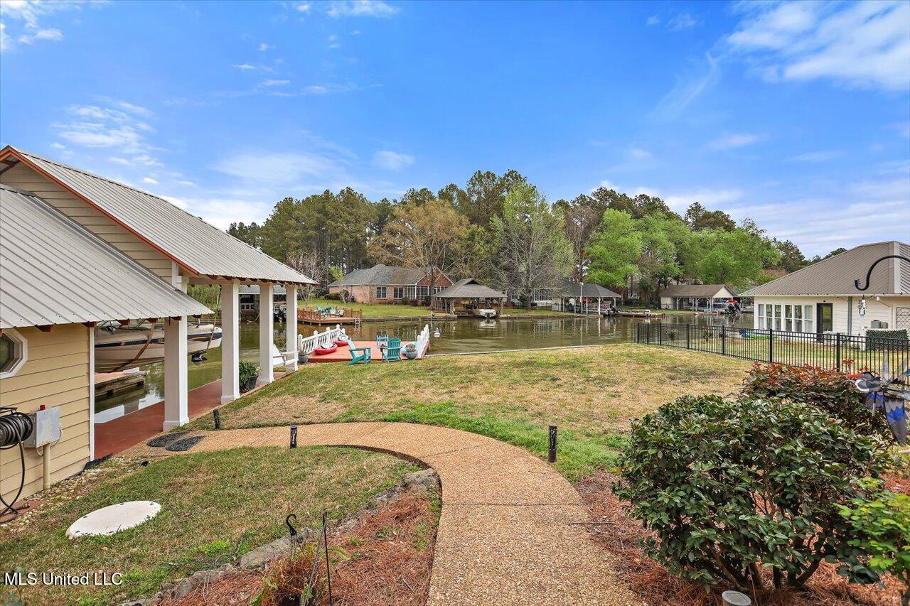 108 Charleston Lane, Madison, Mississippi image 33