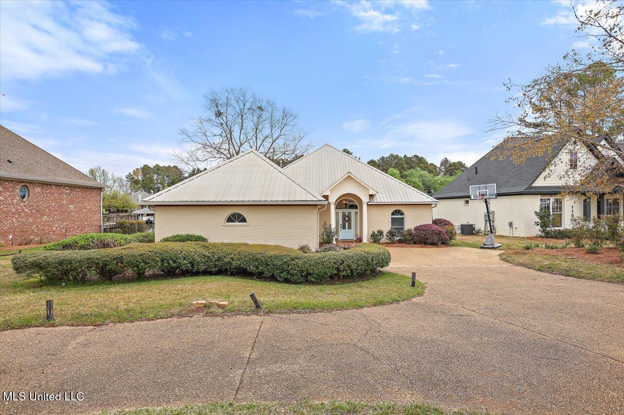 108 Charleston Lane, Madison, Mississippi image 3