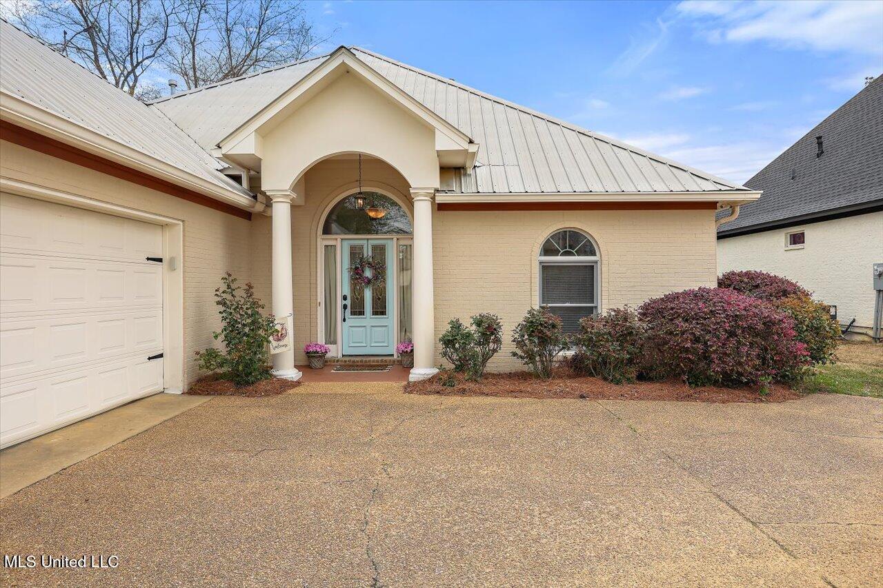 108 Charleston Lane, Madison, Mississippi image 5