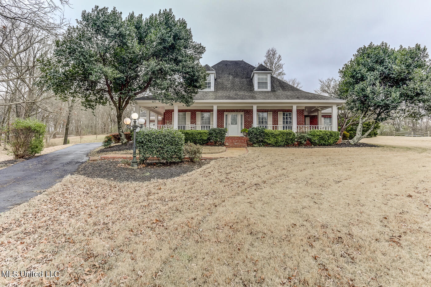 7885 Hunters Bend Cove, Olive Branch, Mississippi image 3