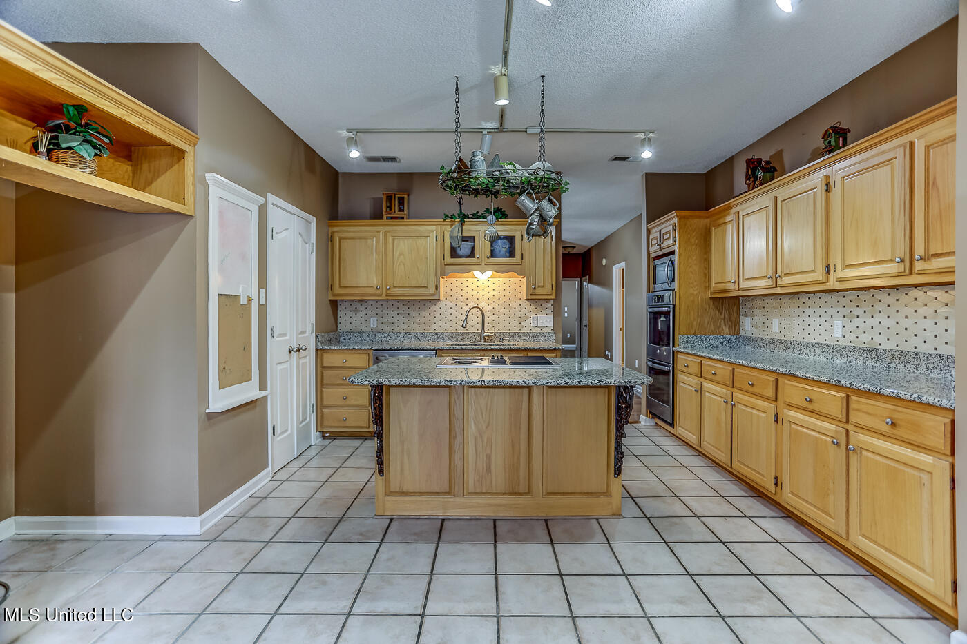 7885 Hunters Bend Cove, Olive Branch, Mississippi image 32