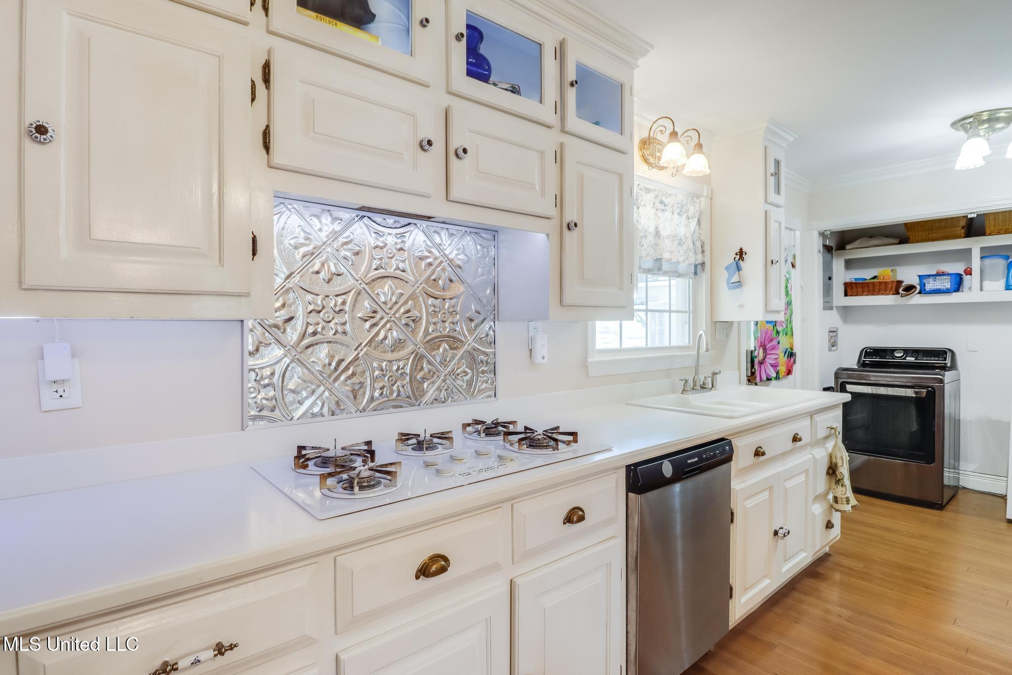 13 Mockingbird Lane, Gulfport, Mississippi image 11
