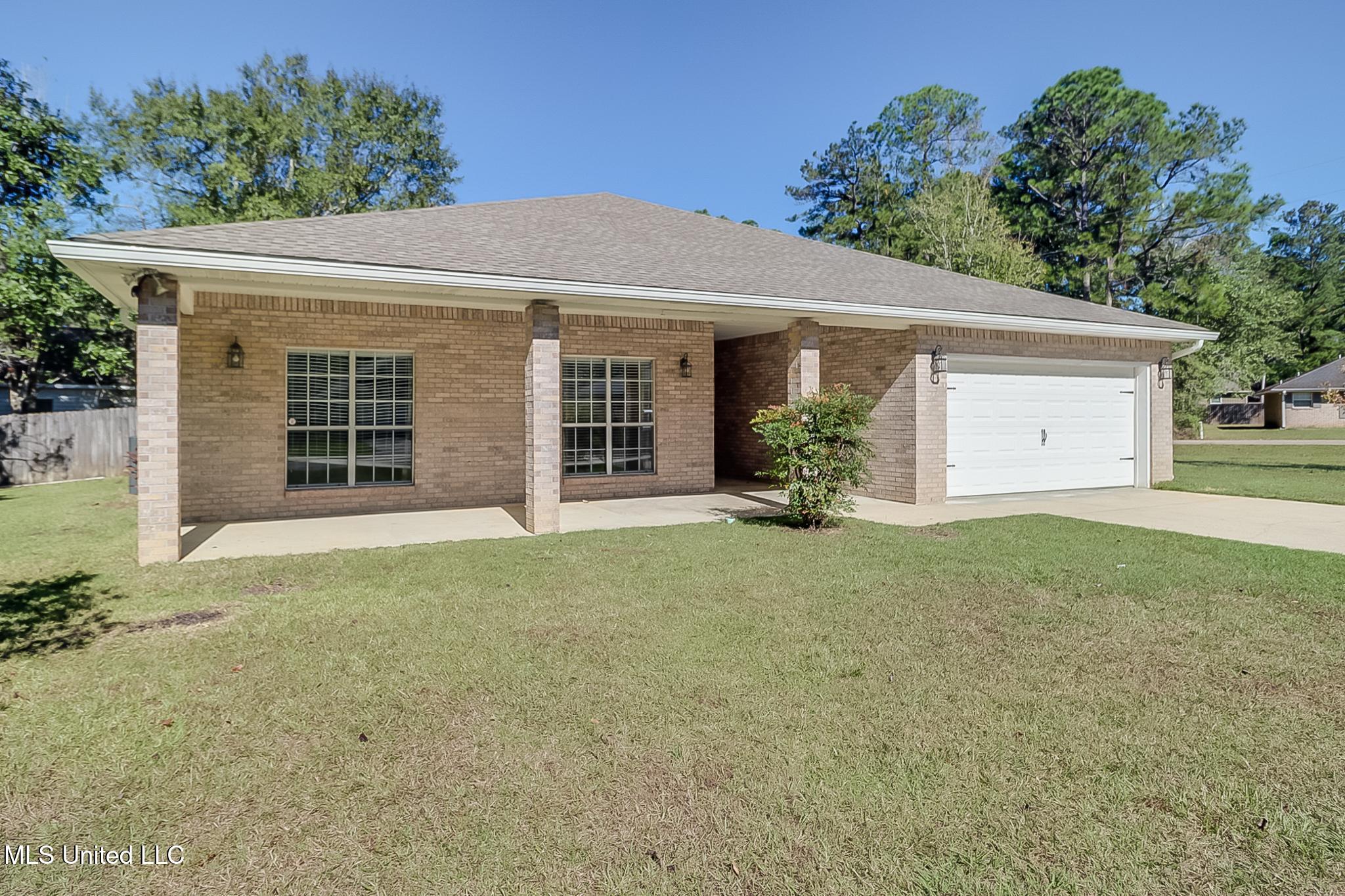 730 Ieke Circle, Diamondhead, Mississippi image 3