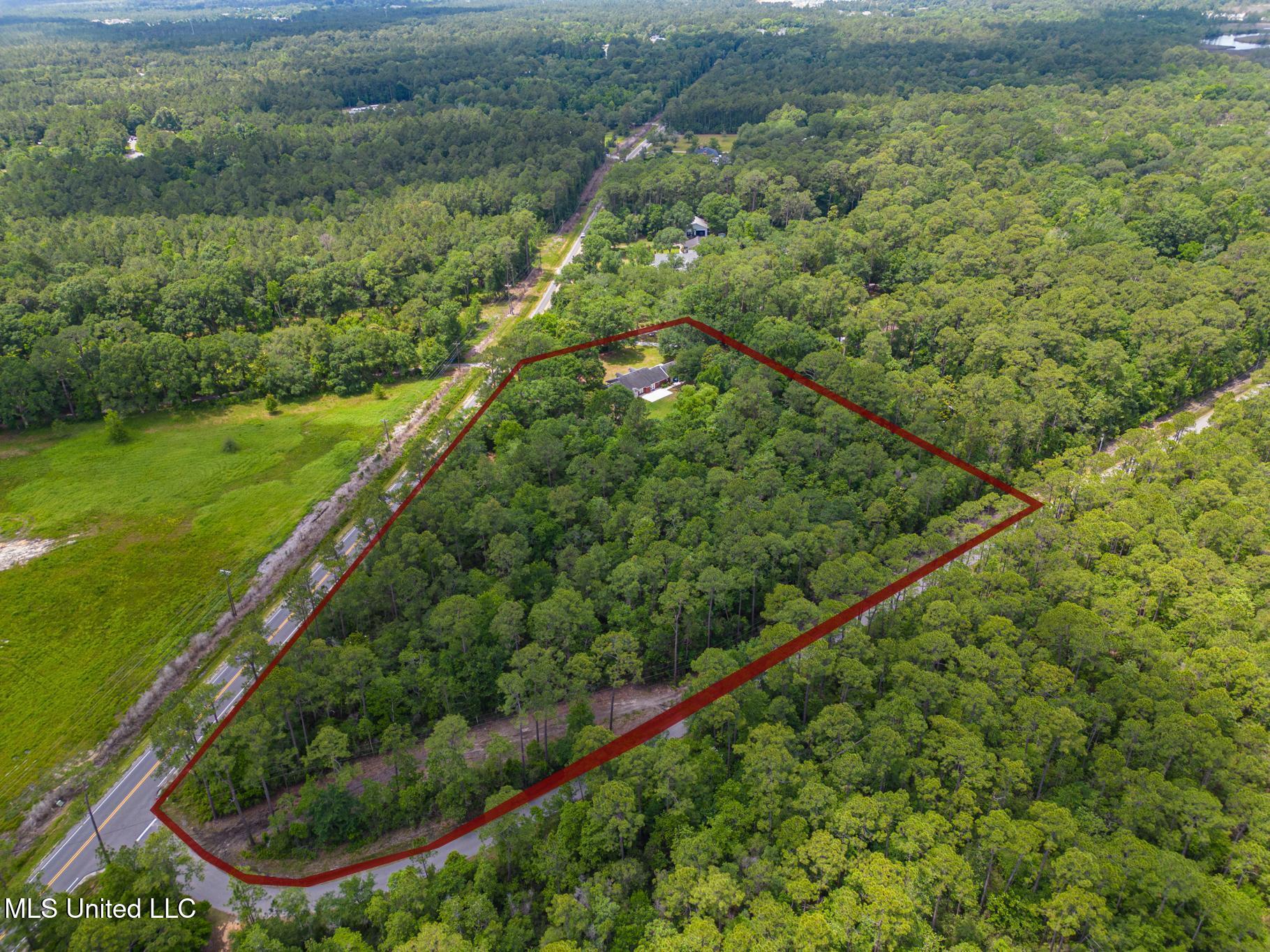 7500 Davenport Lane, Ocean Springs, Mississippi image 4