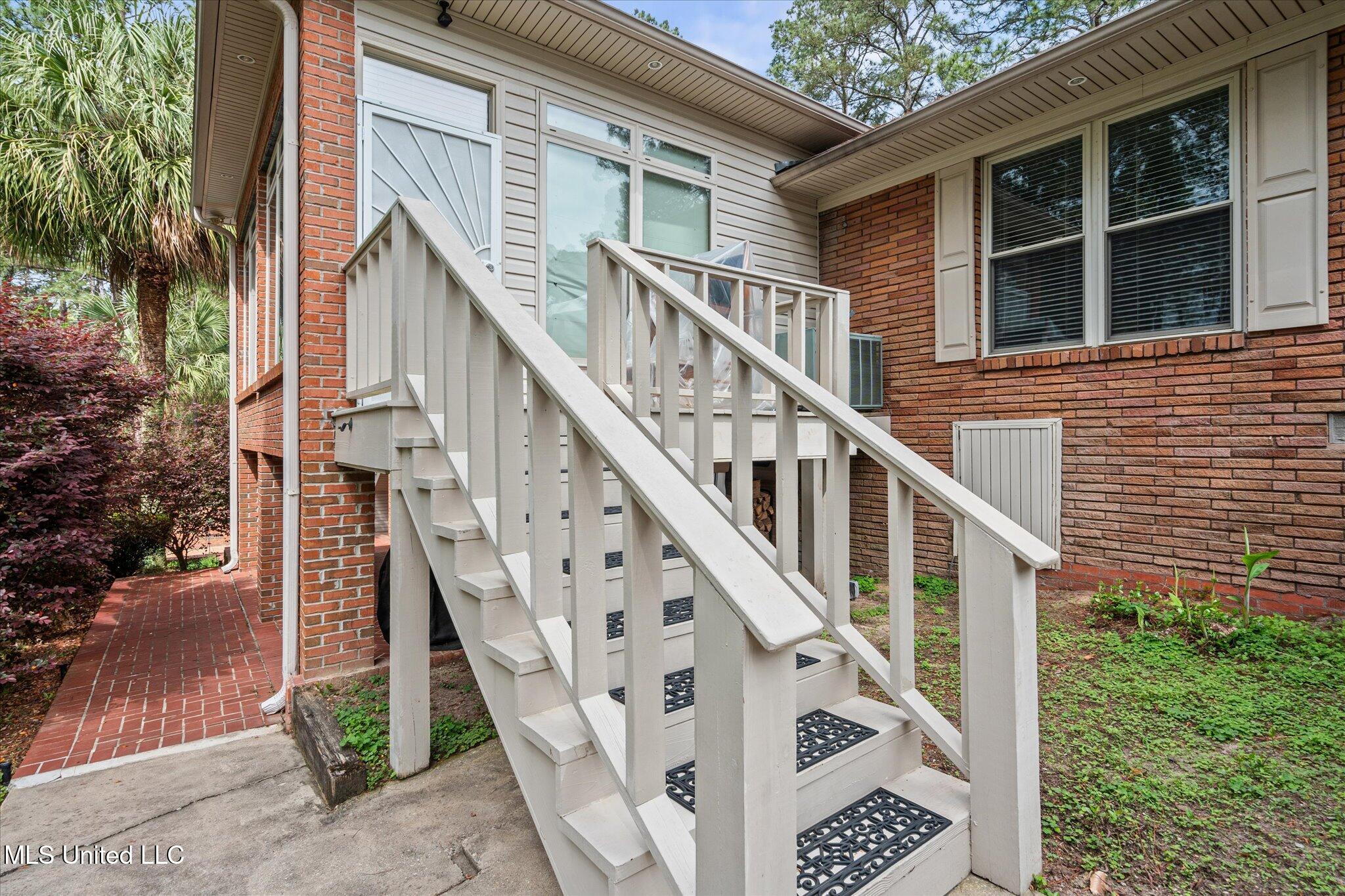 2426 Us-84, Laurel, Mississippi image 45