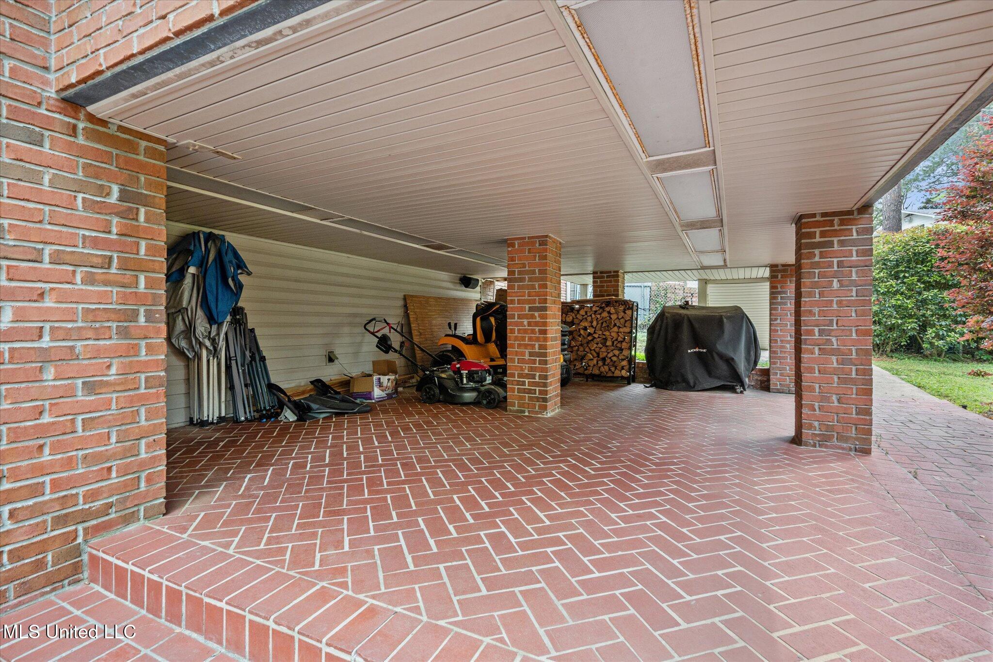 2426 Us-84, Laurel, Mississippi image 48