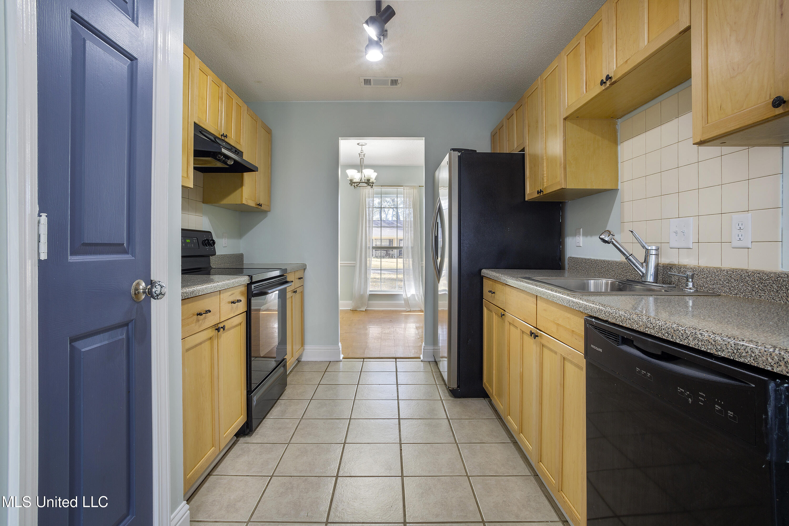 9604 Marina Avenue, Ocean Springs, Mississippi image 5