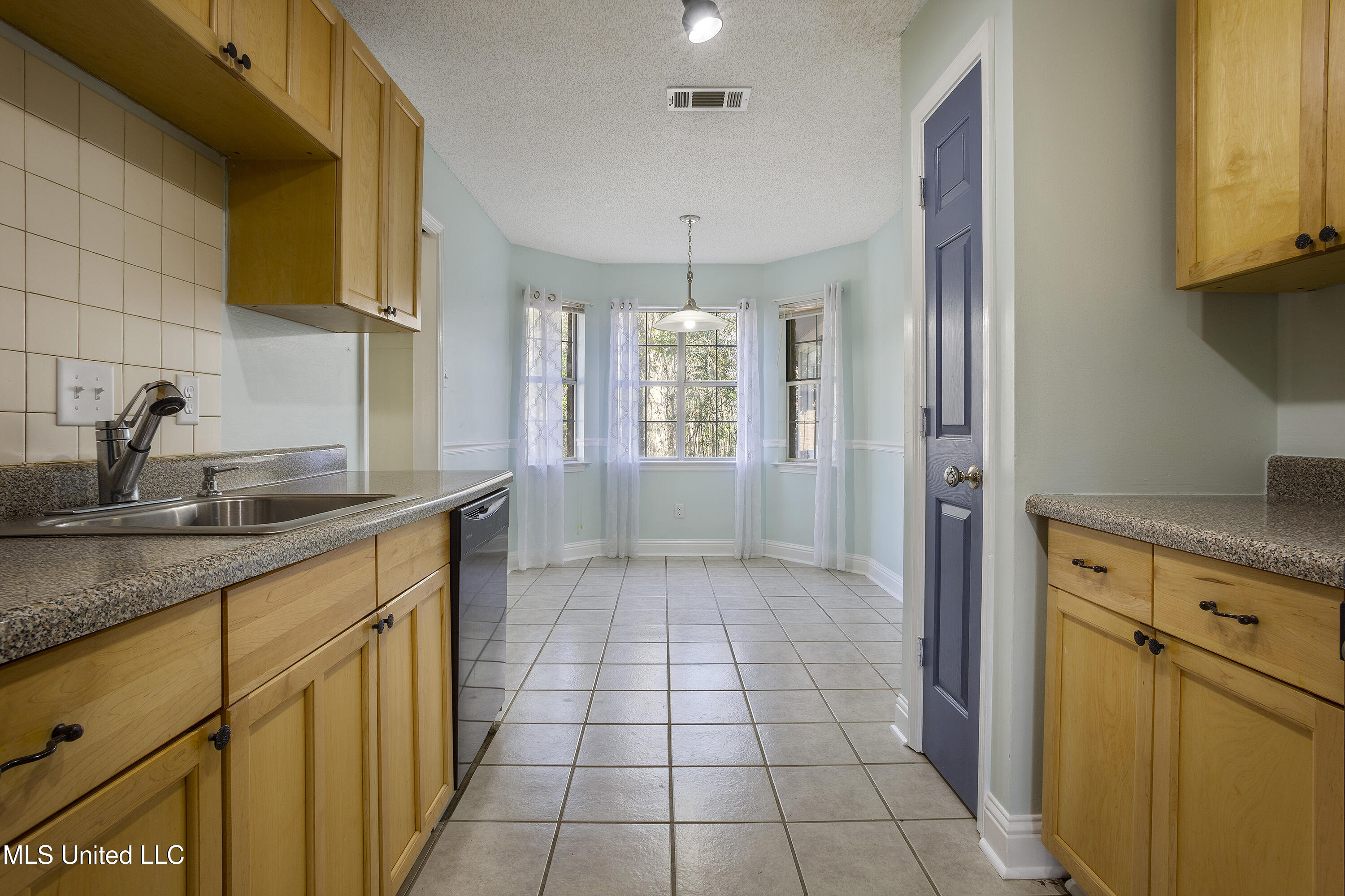 9604 Marina Avenue, Ocean Springs, Mississippi image 4