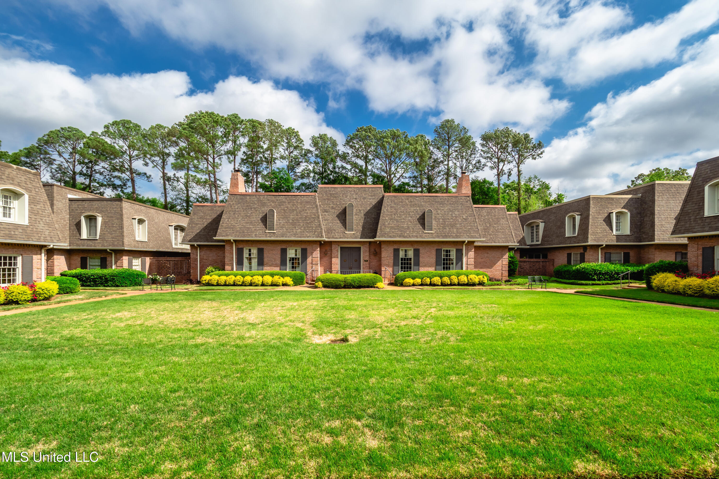 420 Saint Andrews Drive #A2-4, Jackson, Mississippi image 2