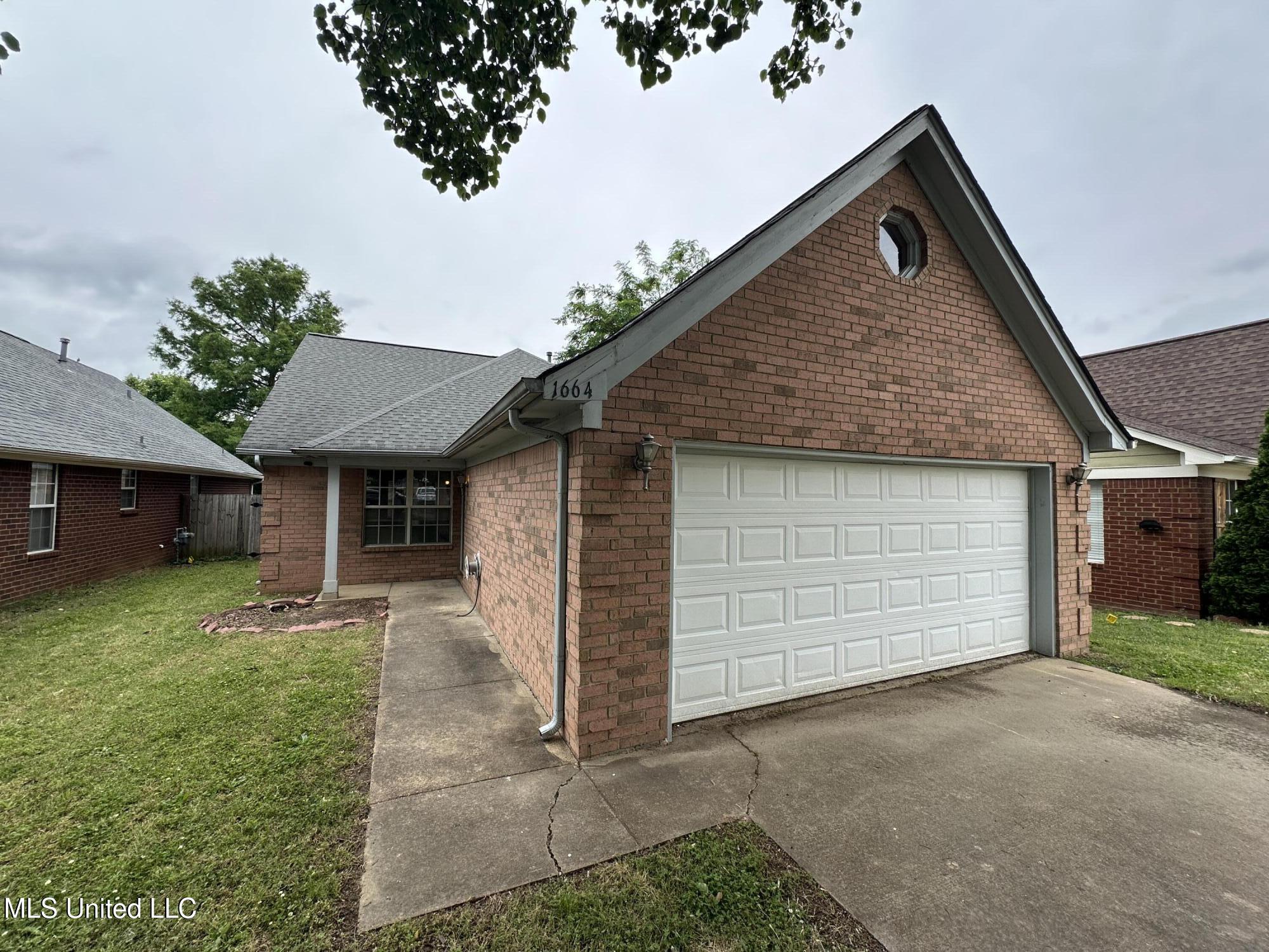 1664 Thomas Street, Horn Lake, Mississippi image 2