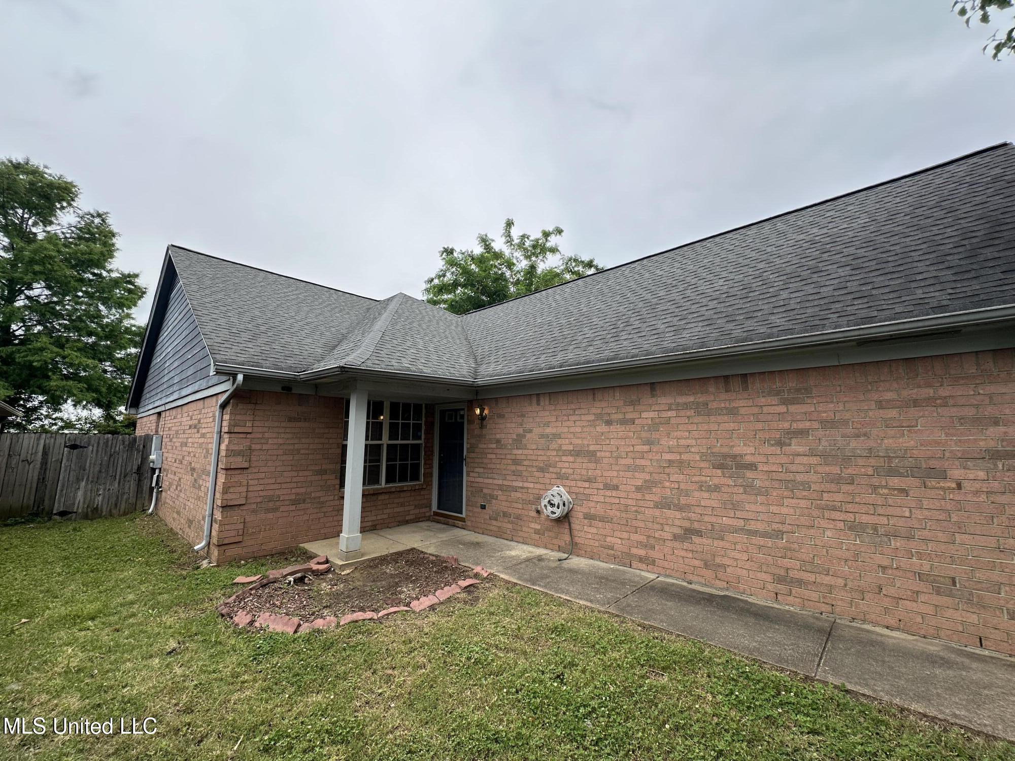 1664 Thomas Street, Horn Lake, Mississippi image 3