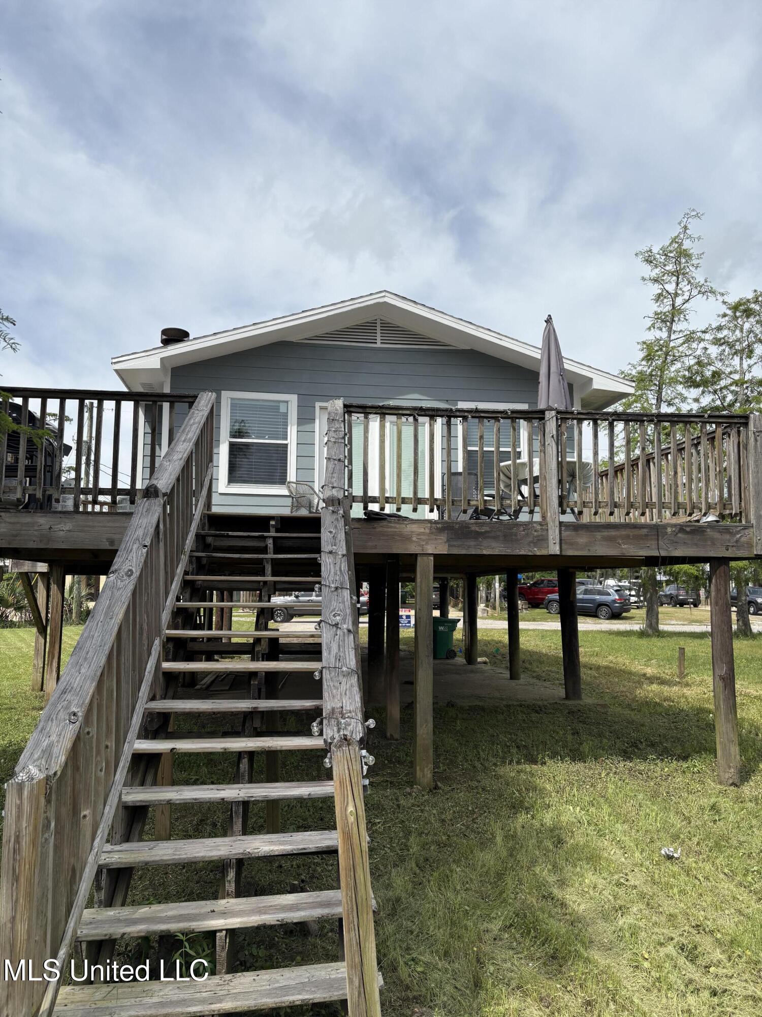8933 Riverlodge Drive, Moss Point, Mississippi image 6
