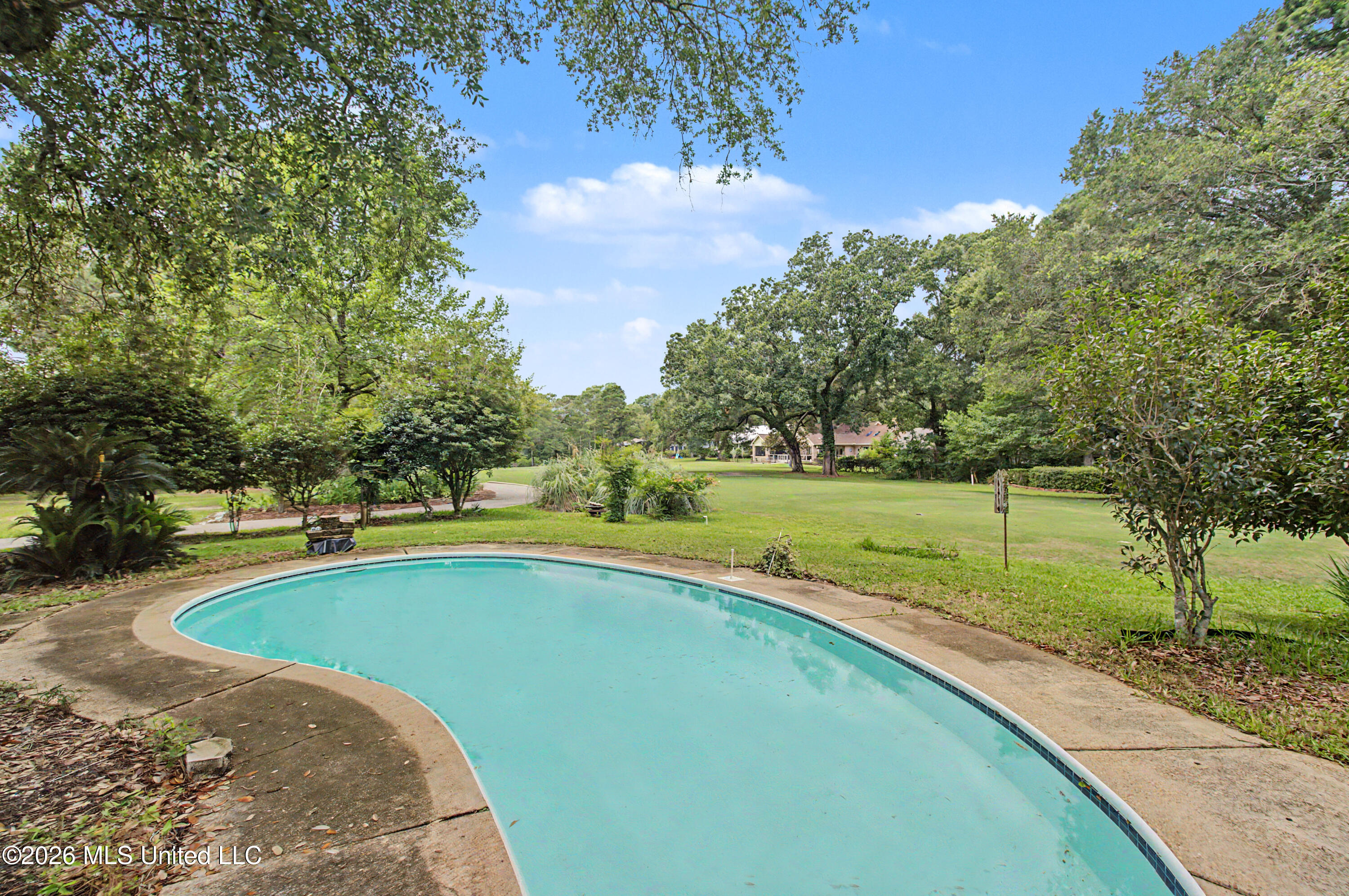 6621 Golf Club Drive
