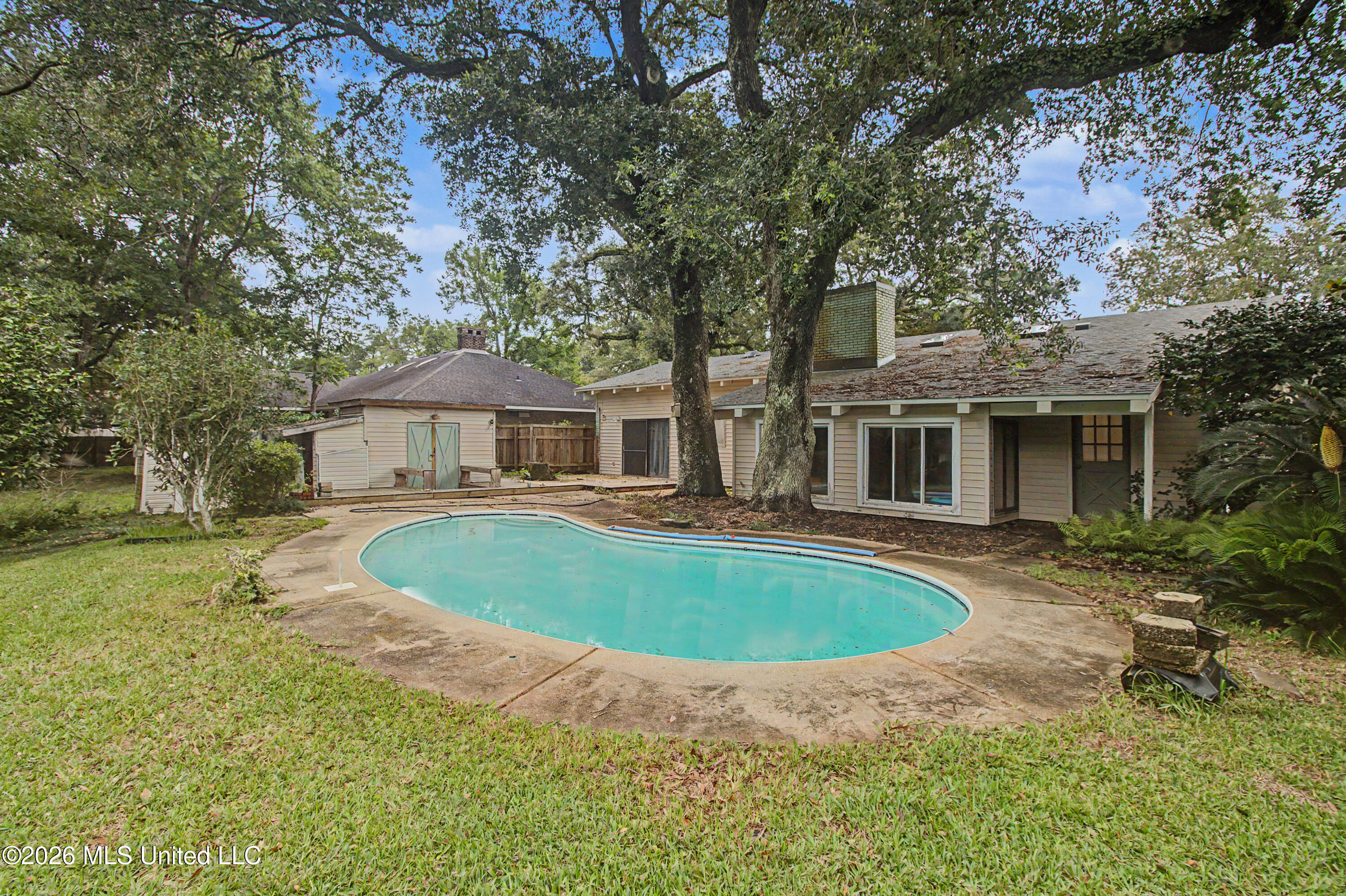 6621 Golf Club Drive