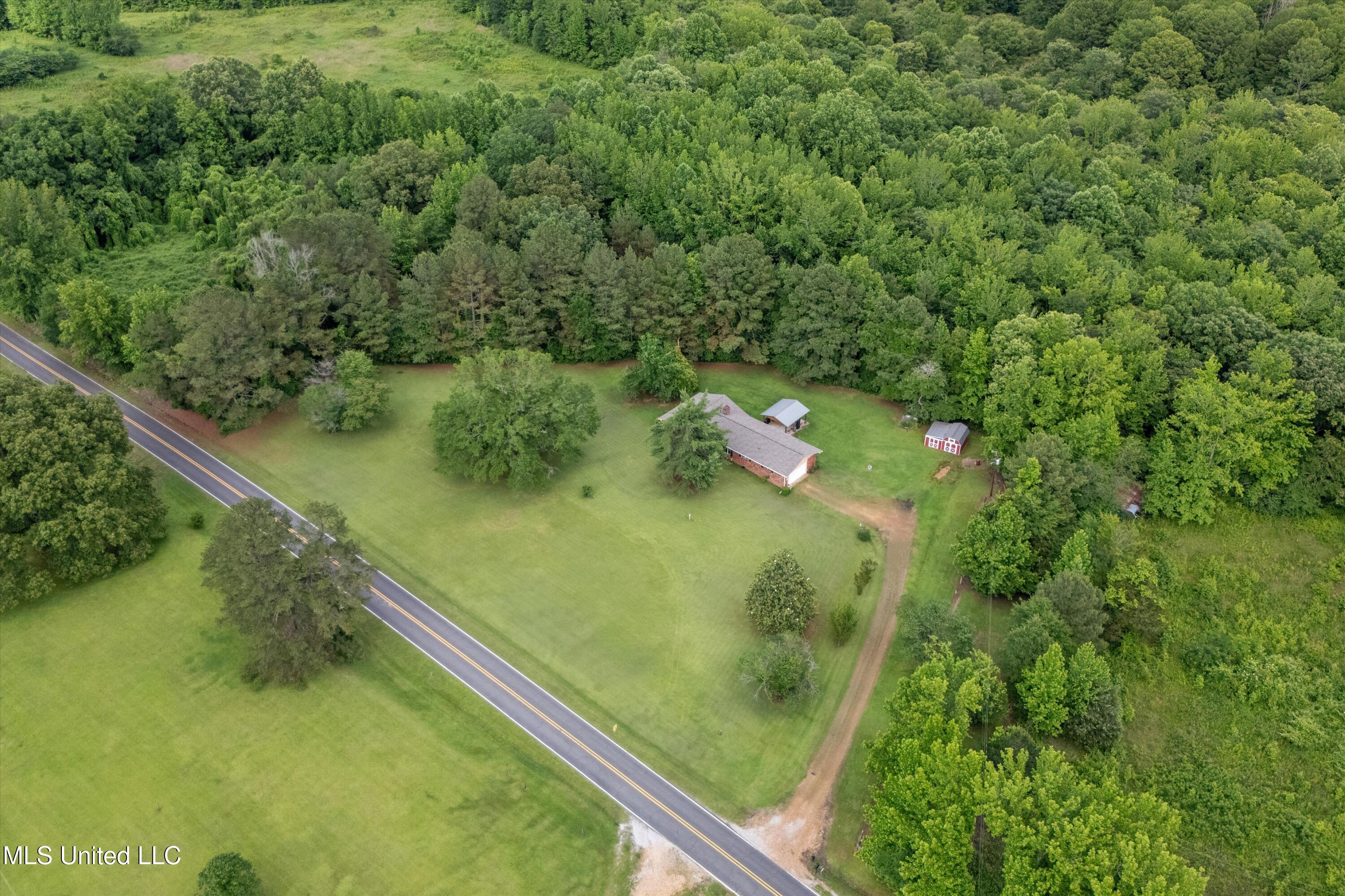 4701 S Old Highway 7 South, Waterford, Mississippi image 26