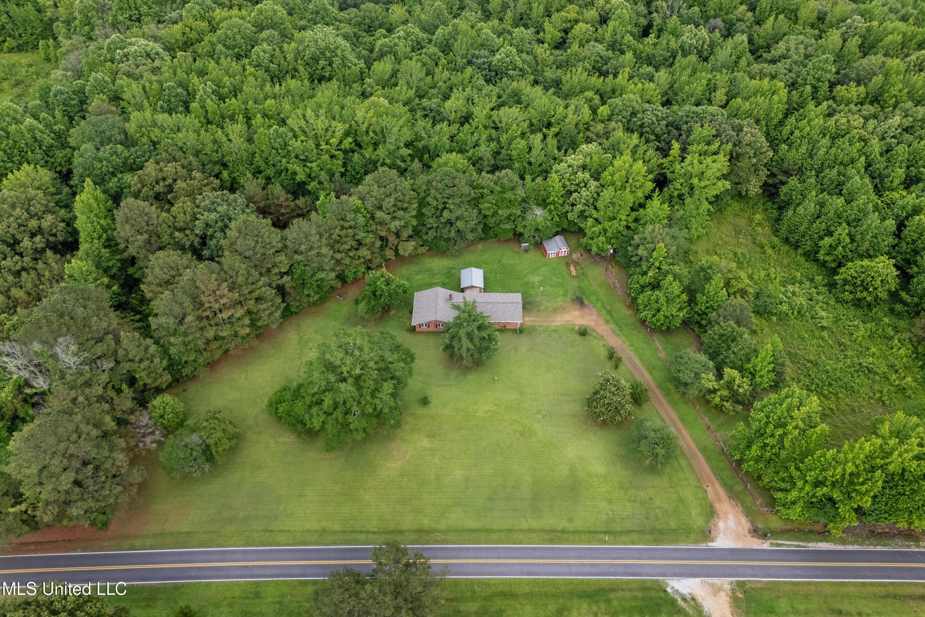 4701 S Old Highway 7 South, Waterford, Mississippi image 33