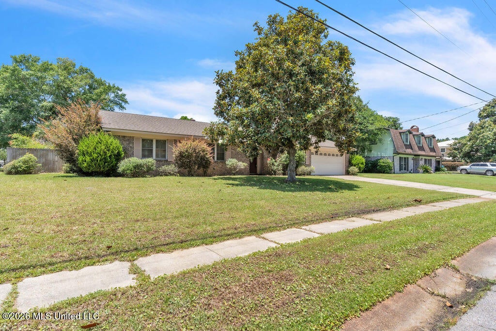 1513 Woodhaven Street - Photo 4