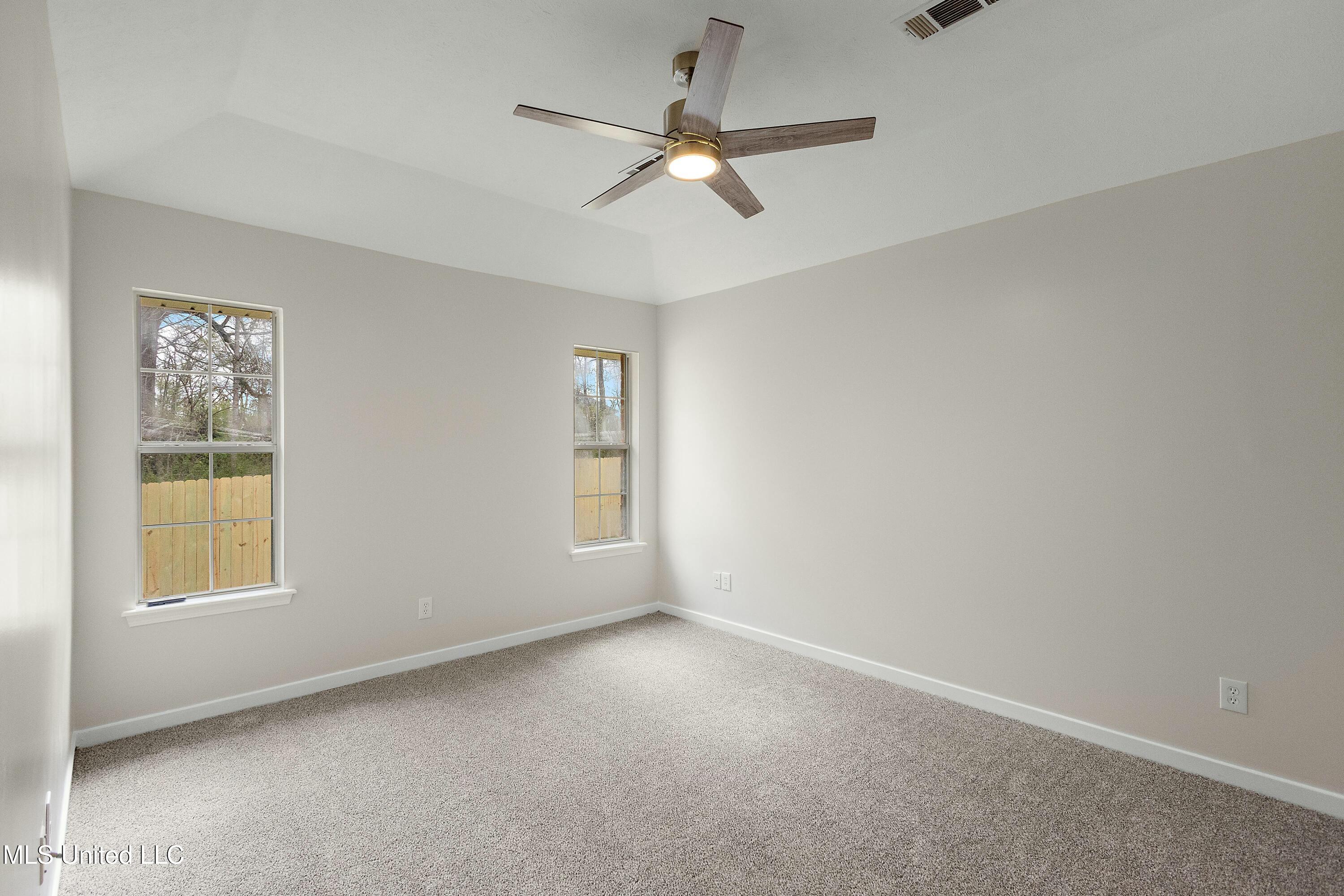 4251 Gunar Drive, Byram, Mississippi image 8