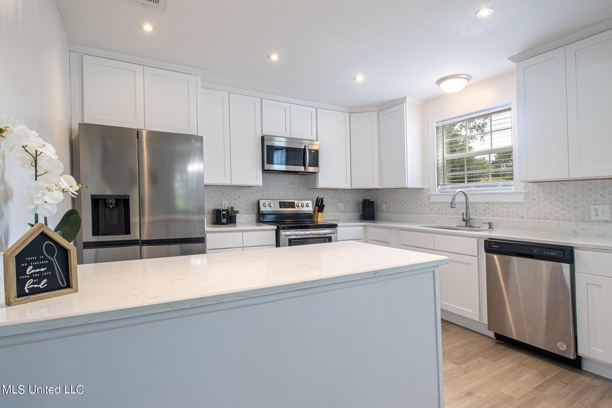 2022 21st Avenue, Gulfport, Mississippi image 12