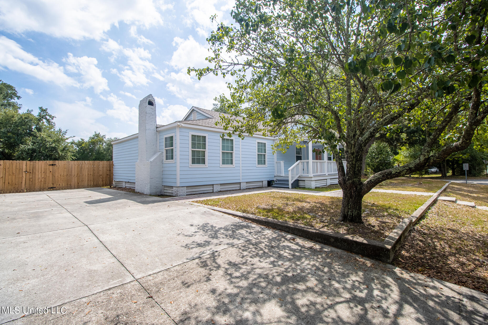 2022 21st Avenue, Gulfport, Mississippi image 6