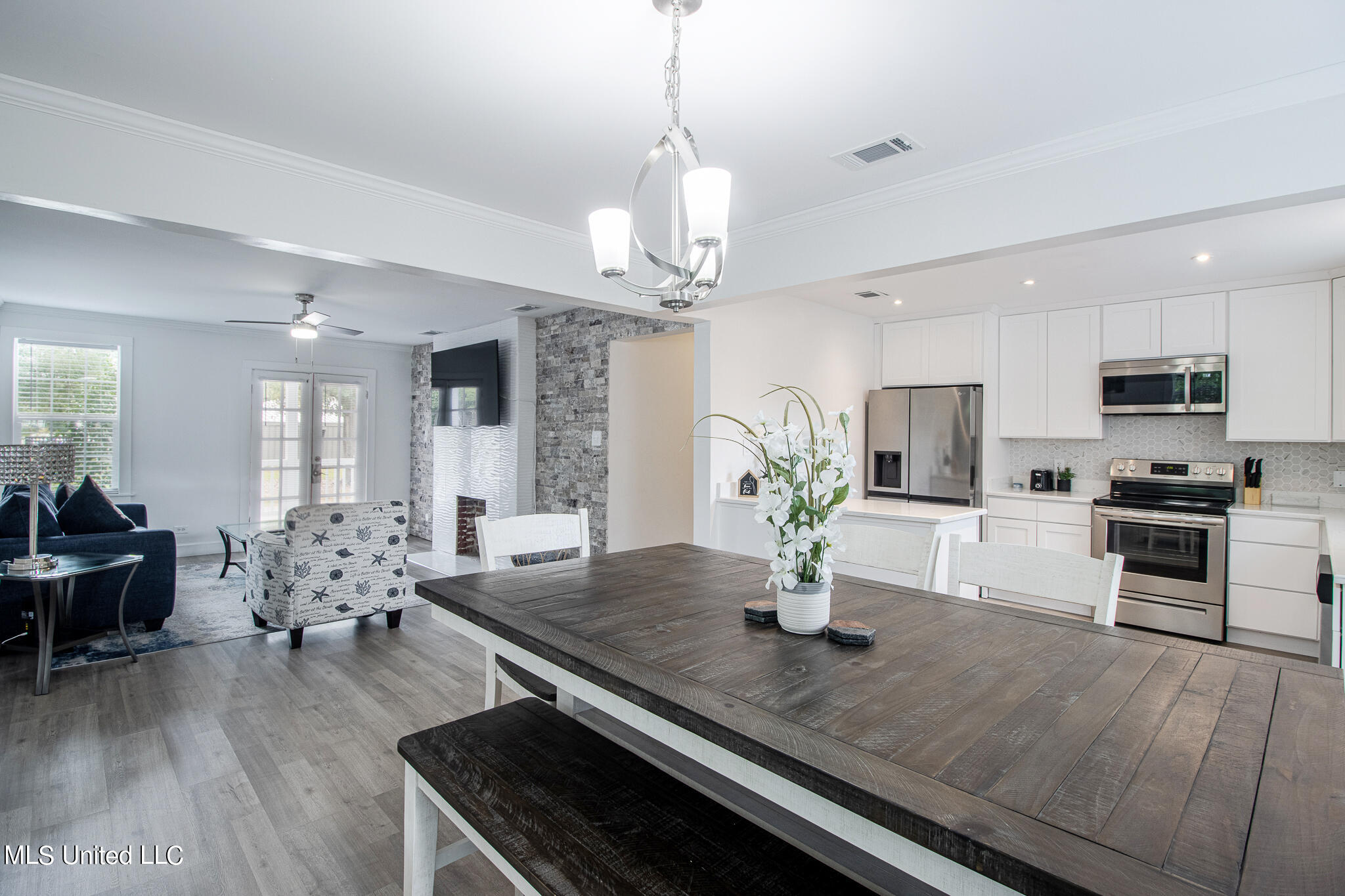 2022 21st Avenue, Gulfport, Mississippi image 11