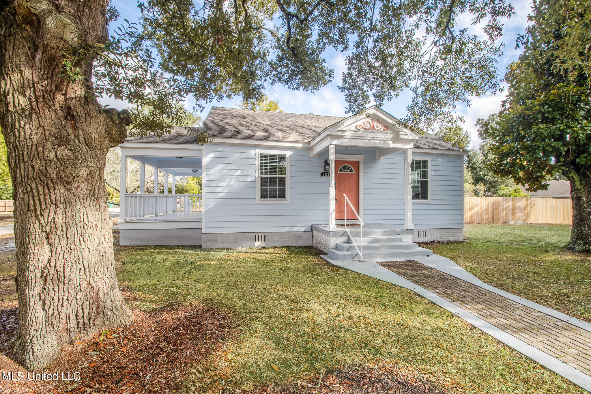 2022 21st Avenue, Gulfport, Mississippi image 2