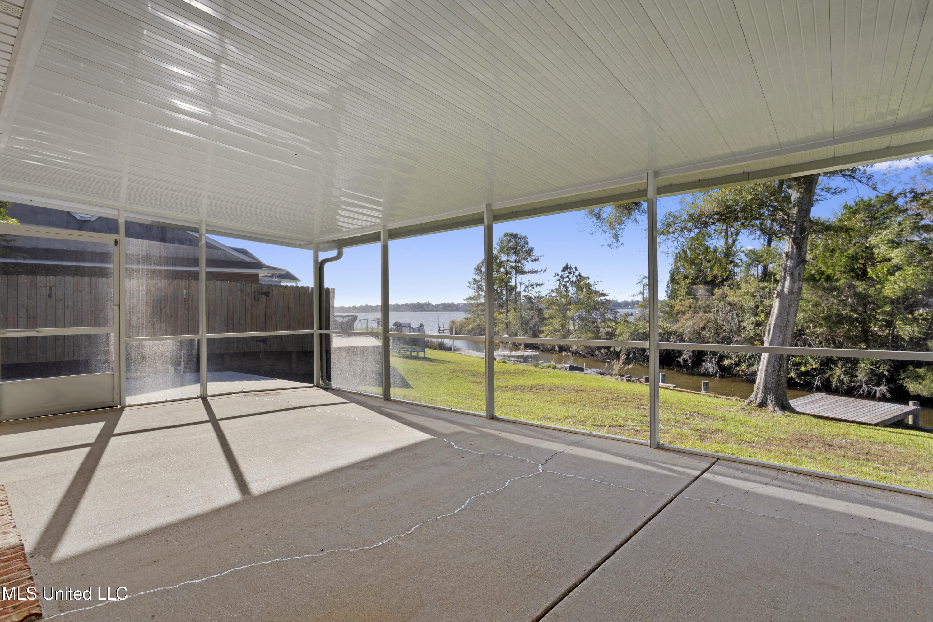 707 Holly Hills Drive, Biloxi, Mississippi image 32