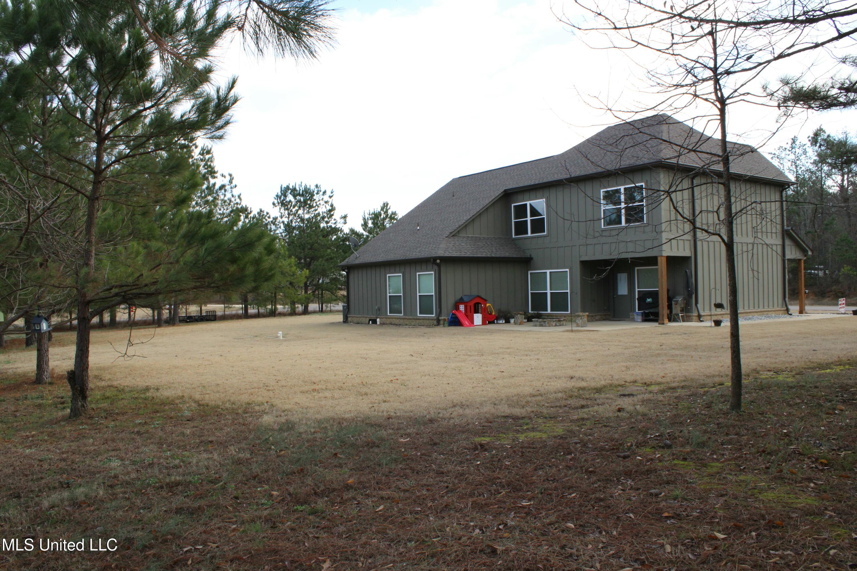 200 Clover Cove, Coldwater, Mississippi image 2