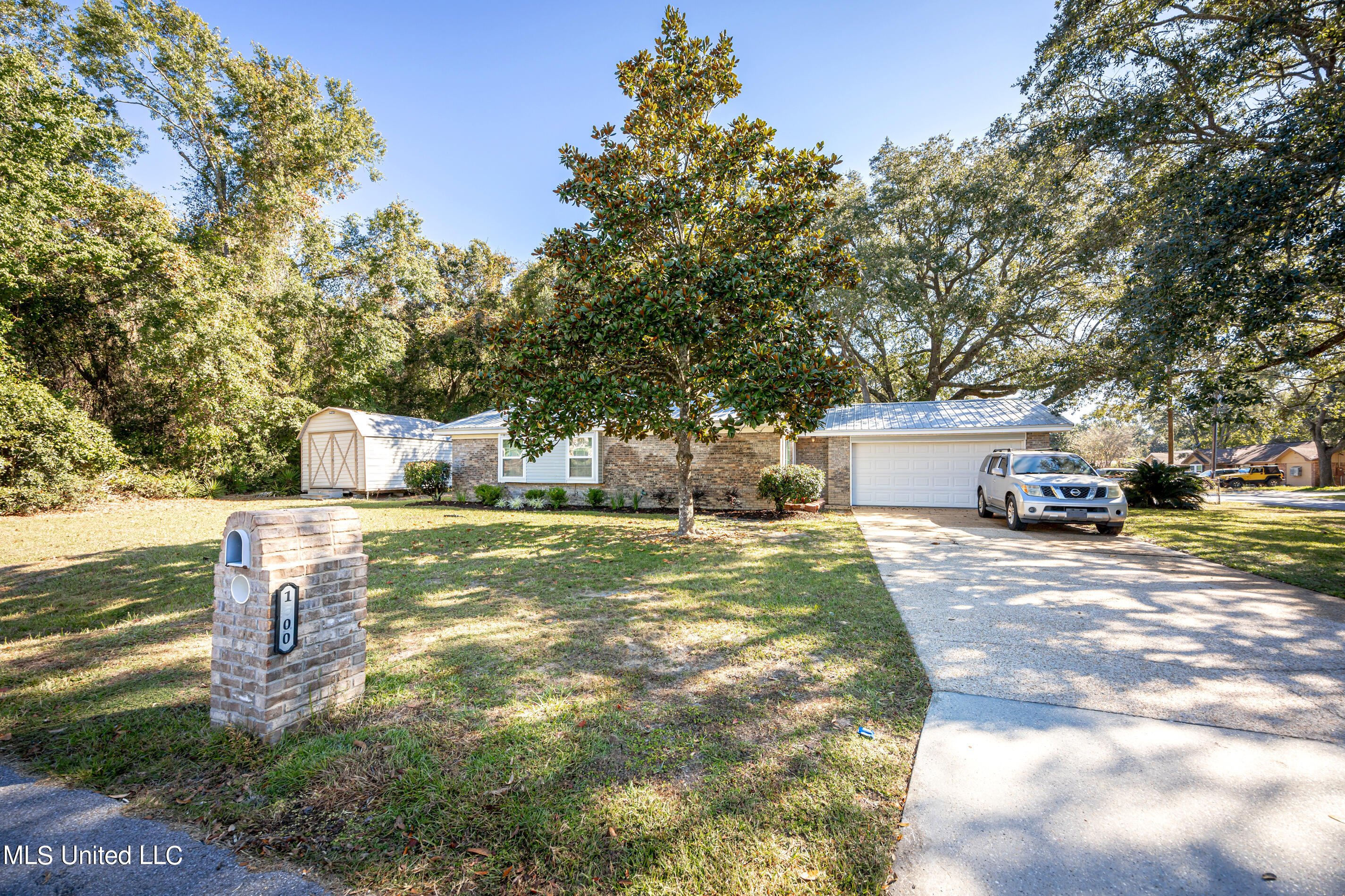 1500 S 11th Street, Ocean Springs, Mississippi image 1