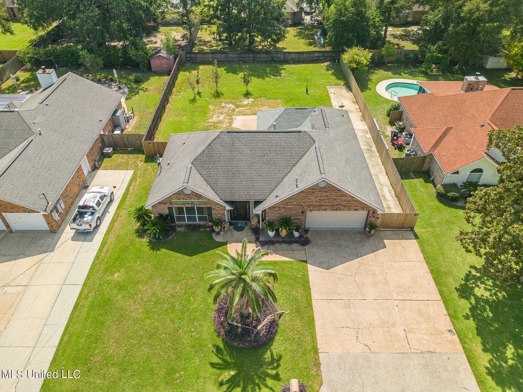 2451 W Shore Drive, Biloxi, Mississippi image 2