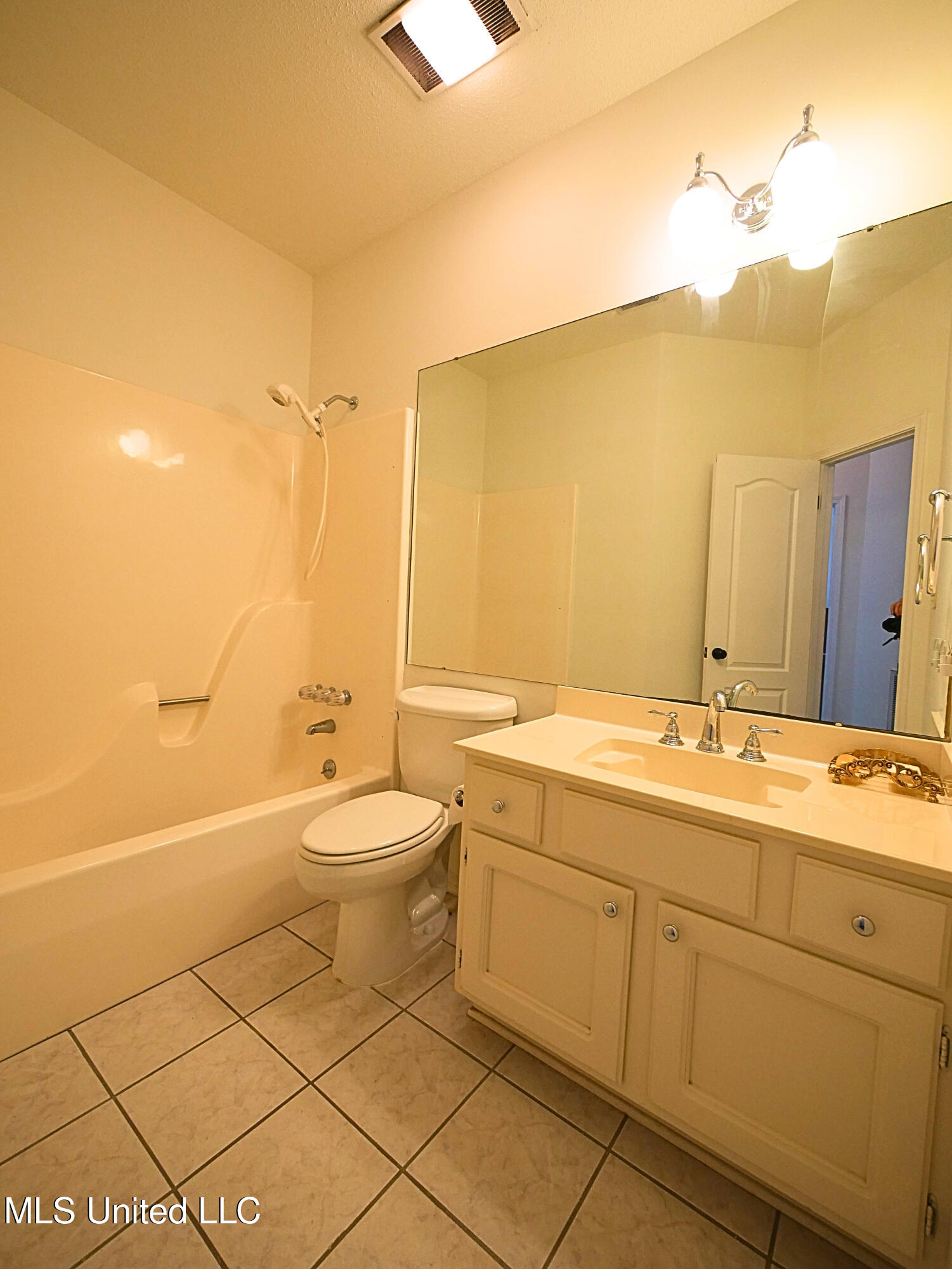 7869 Hilo Way, Diamondhead, Mississippi image 25