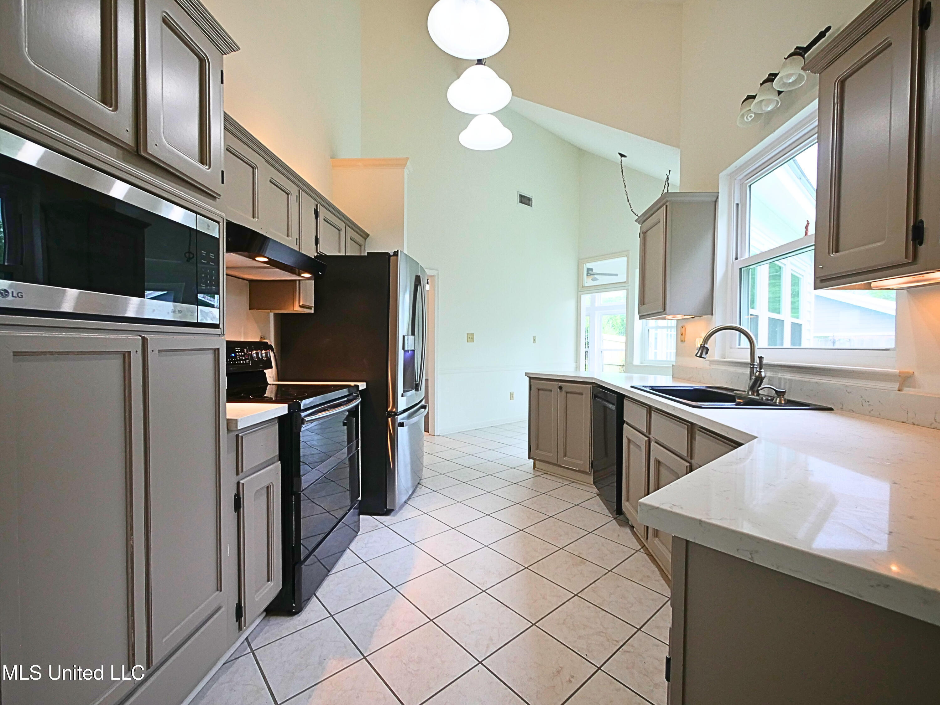 7869 Hilo Way, Diamondhead, Mississippi image 13