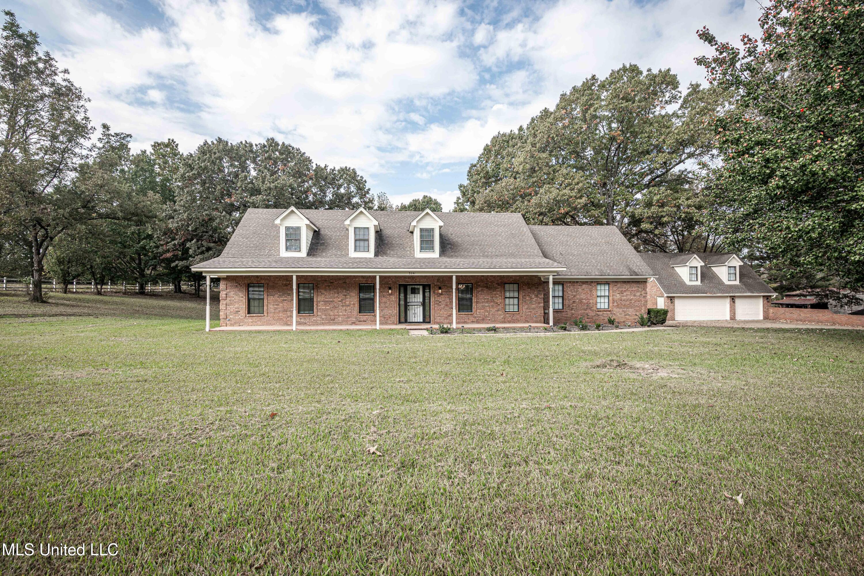 3241 N Robertson Road, Nesbit, Mississippi image 1