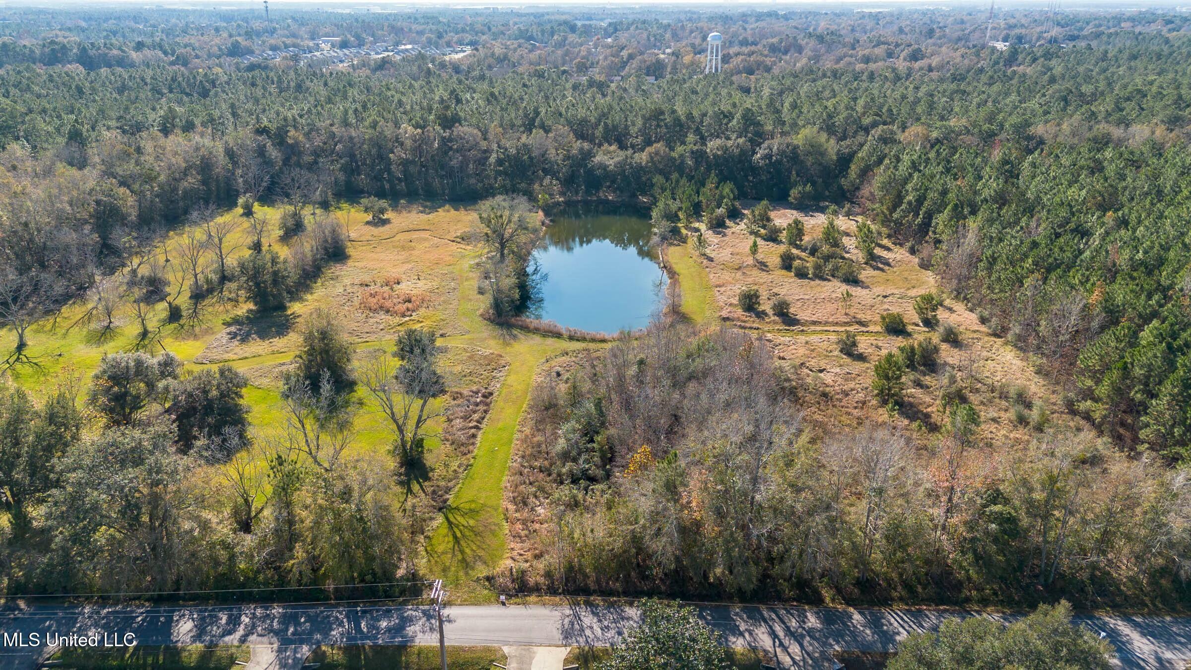 Mays Road, Gulfport, Mississippi image 8