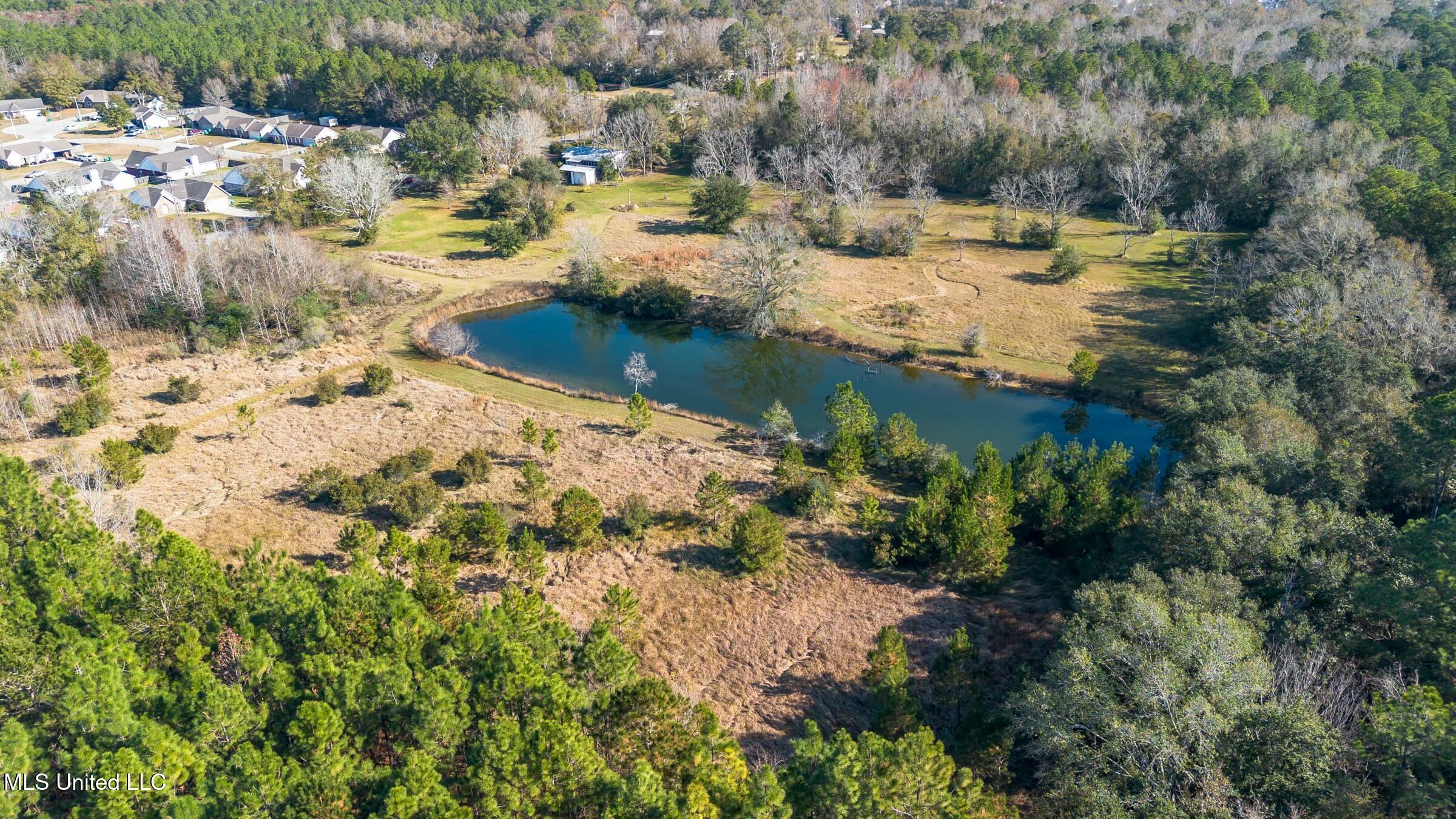 Mays Road, Gulfport, Mississippi image 4