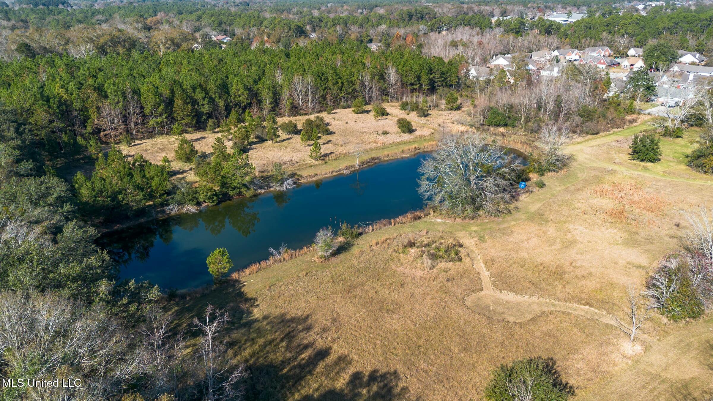 Mays Road, Gulfport, Mississippi image 6