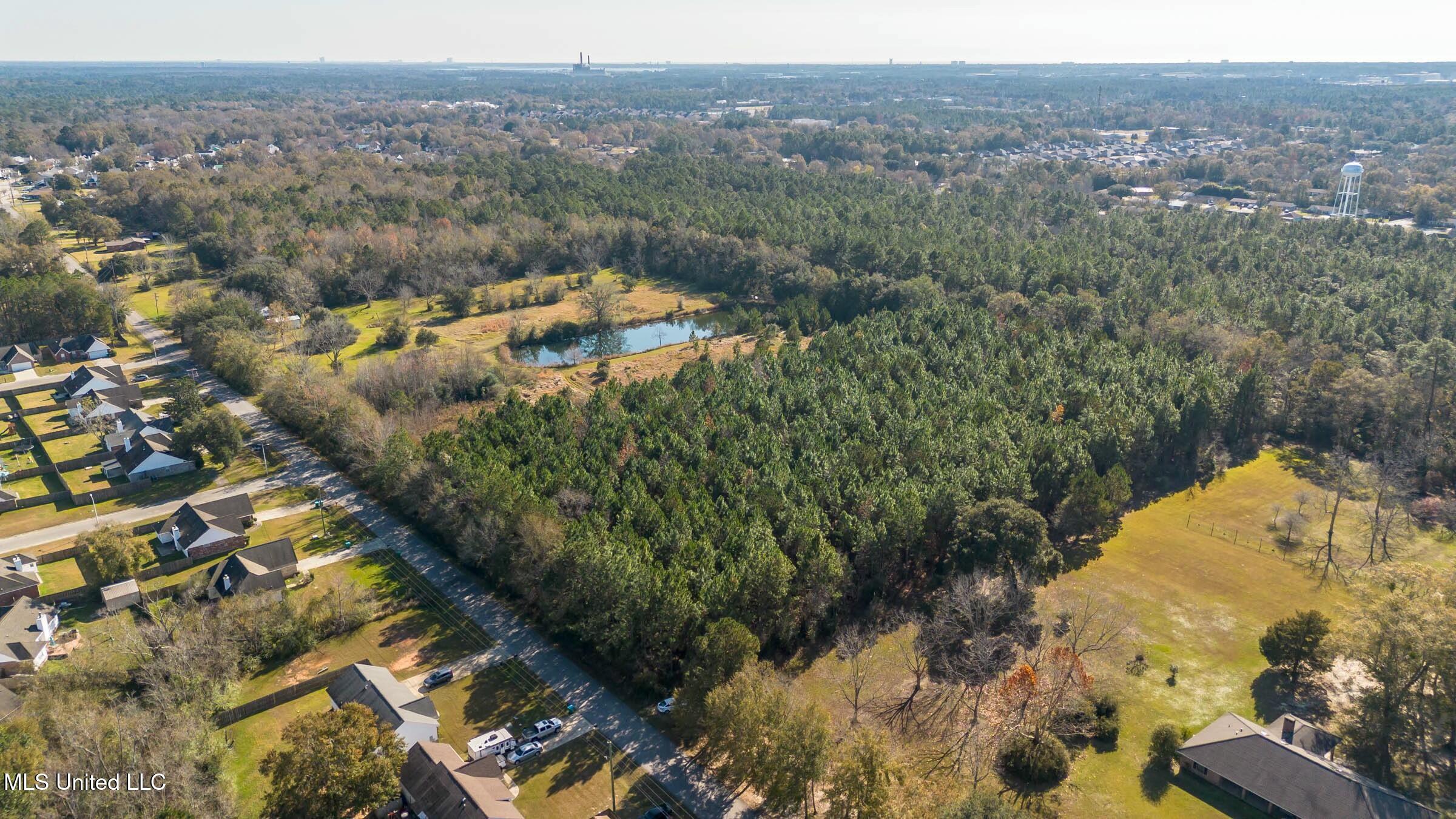 Mays Road, Gulfport, Mississippi image 2