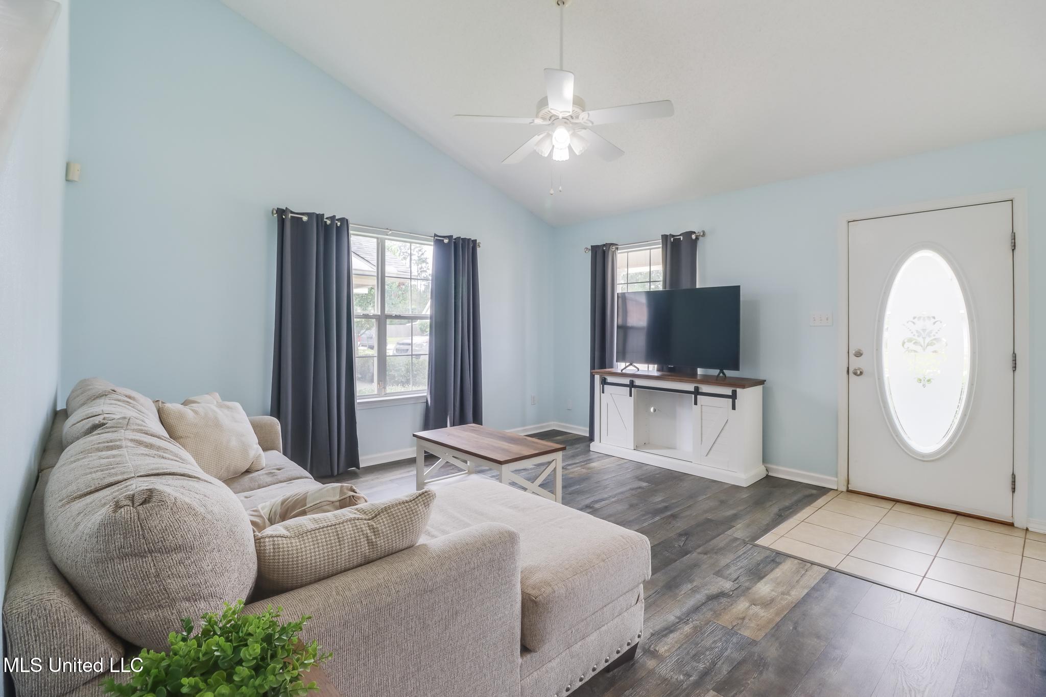 14508 Indian Trails Circle, D'Iberville, Texas image 5