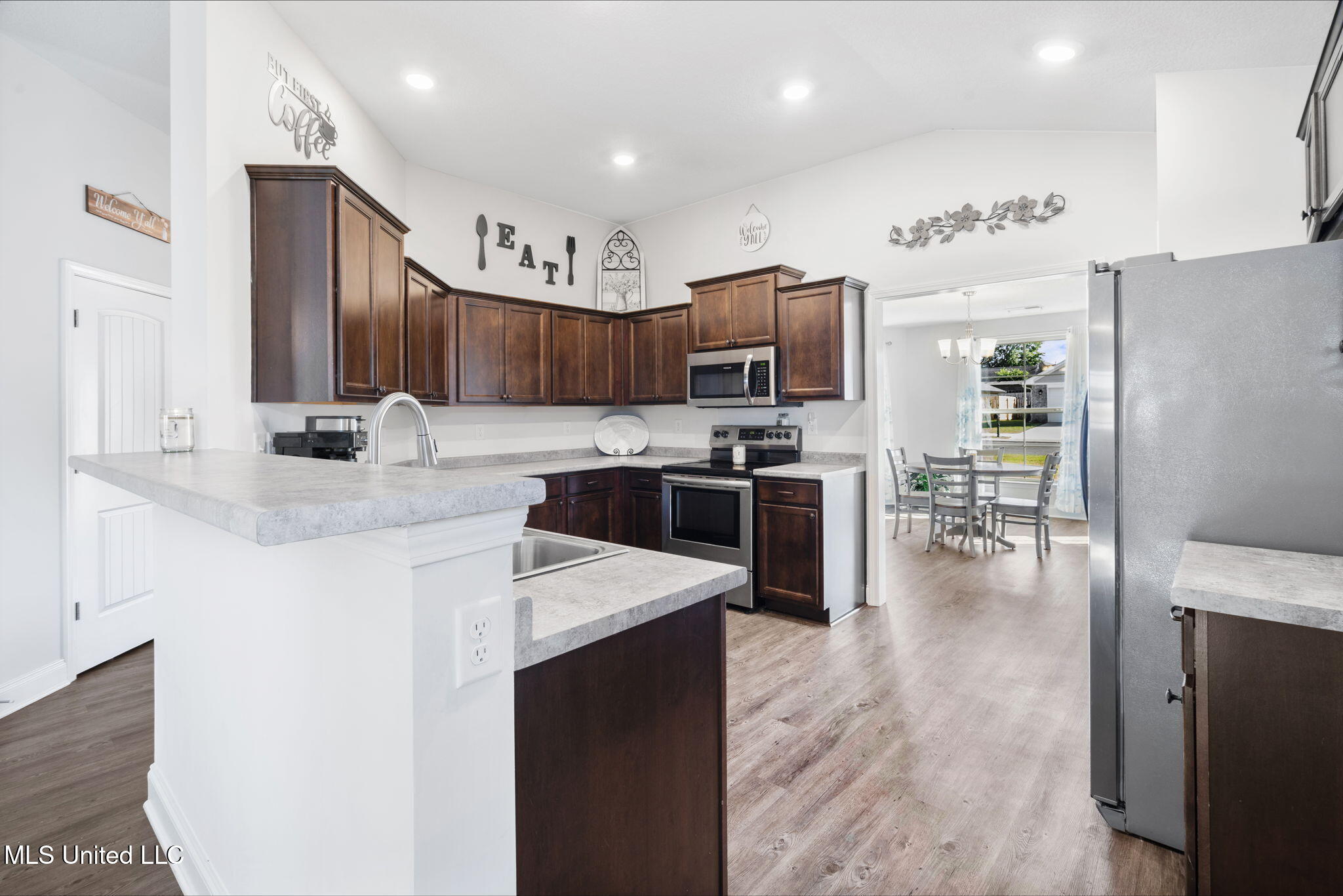 Southaven, Mississippi 38672, United States, 4 Bedrooms Bedrooms, ,2 BathroomsBathrooms,Residential,Active,219610