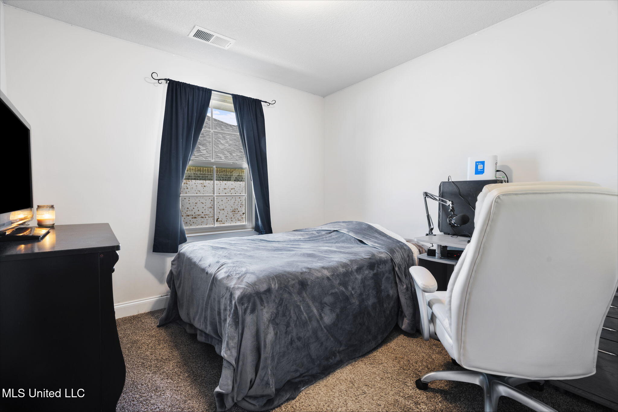 Southaven, Mississippi 38672, United States, 4 Bedrooms Bedrooms, ,2 BathroomsBathrooms,Residential,Active,219610