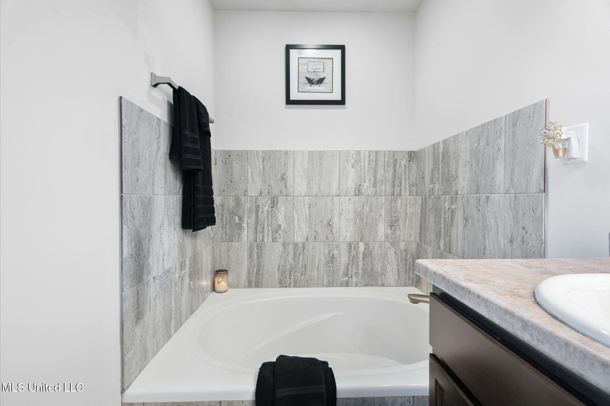 Southaven, Mississippi 38672, United States, 4 Bedrooms Bedrooms, ,2 BathroomsBathrooms,Residential,Active,219610