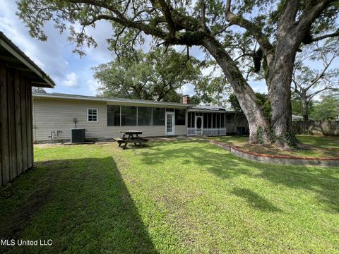 Single Family Residence in Gulfport MS 20 40th Street 42.jpg