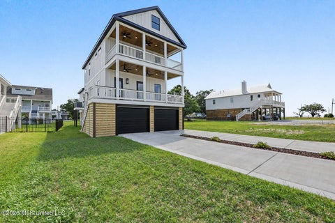 Homes For Sale - 423 S Girard Avenue<br/> Long Beach, MS 39560