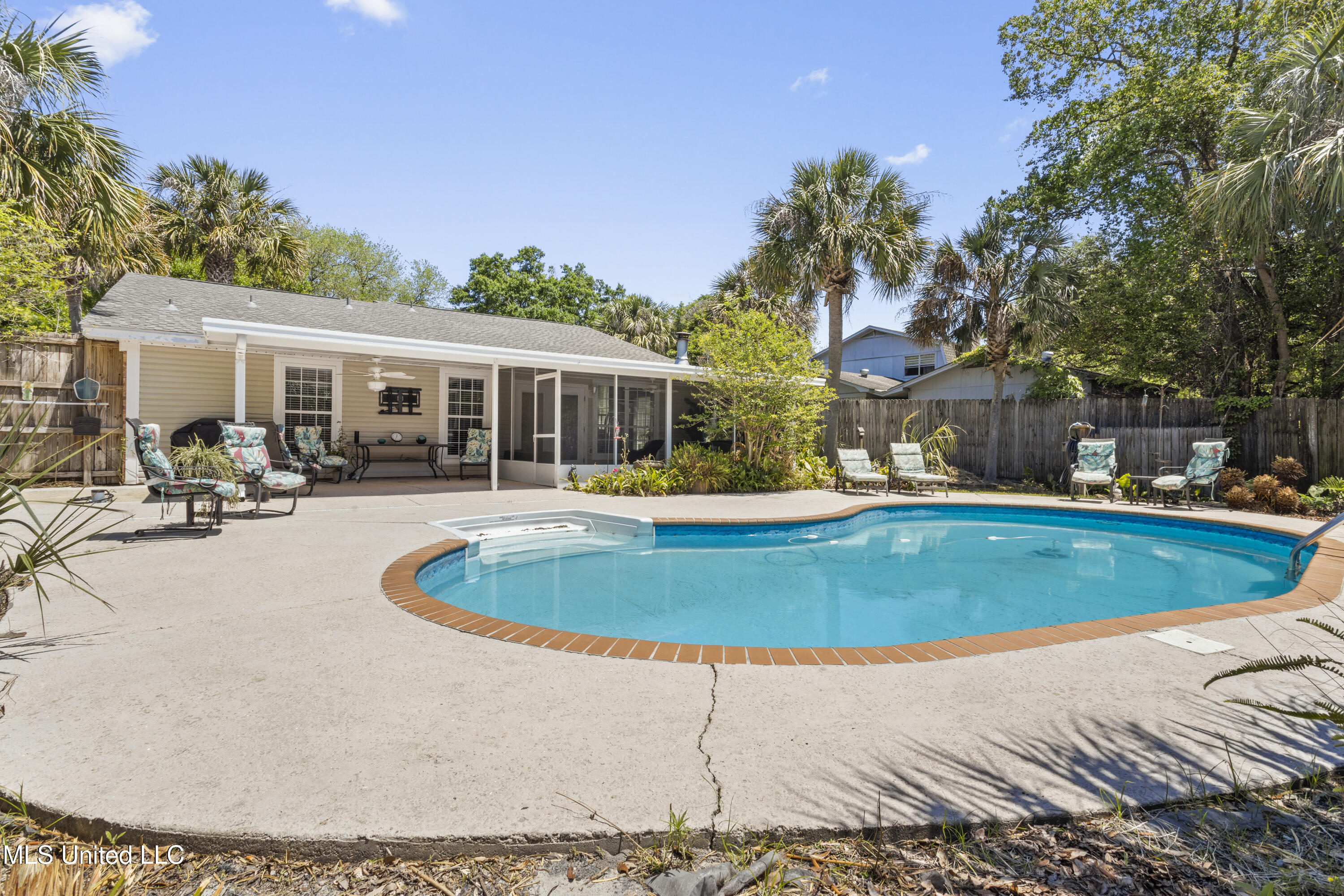 2637 Valleywood Drive, Gautier, Mississippi image 22