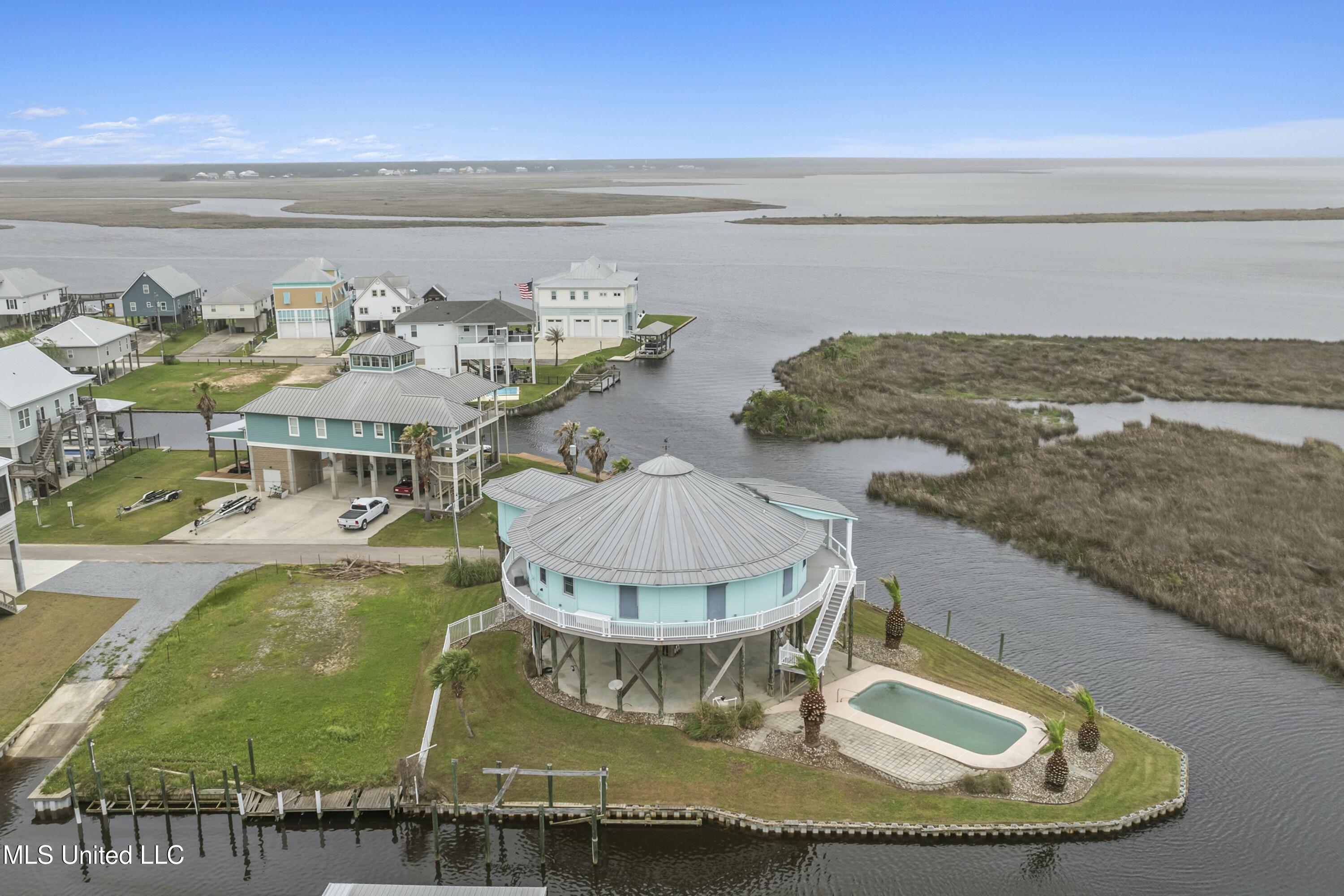 141 Janelle Drive, Bay Saint Louis, Mississippi image 2