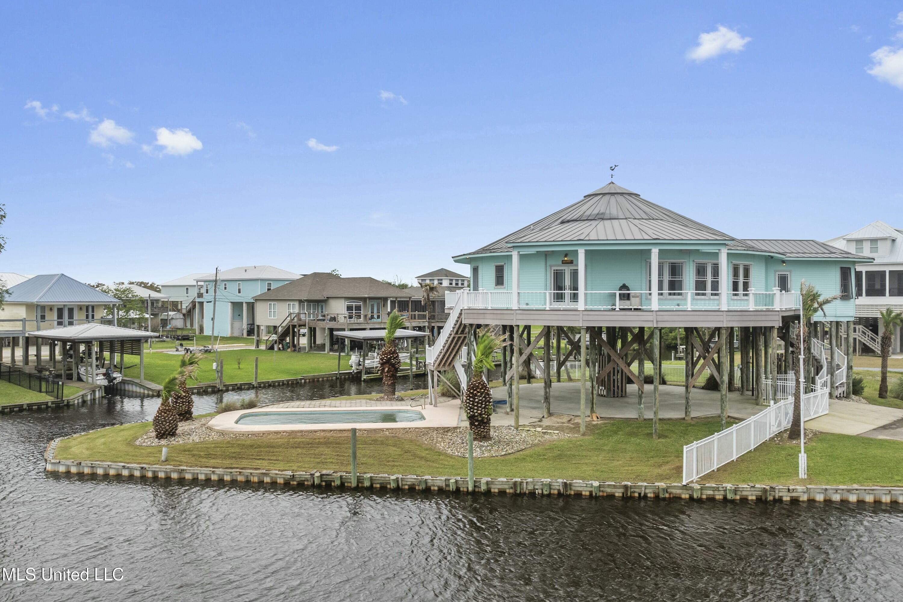 141 Janelle Drive, Bay Saint Louis, Mississippi image 3