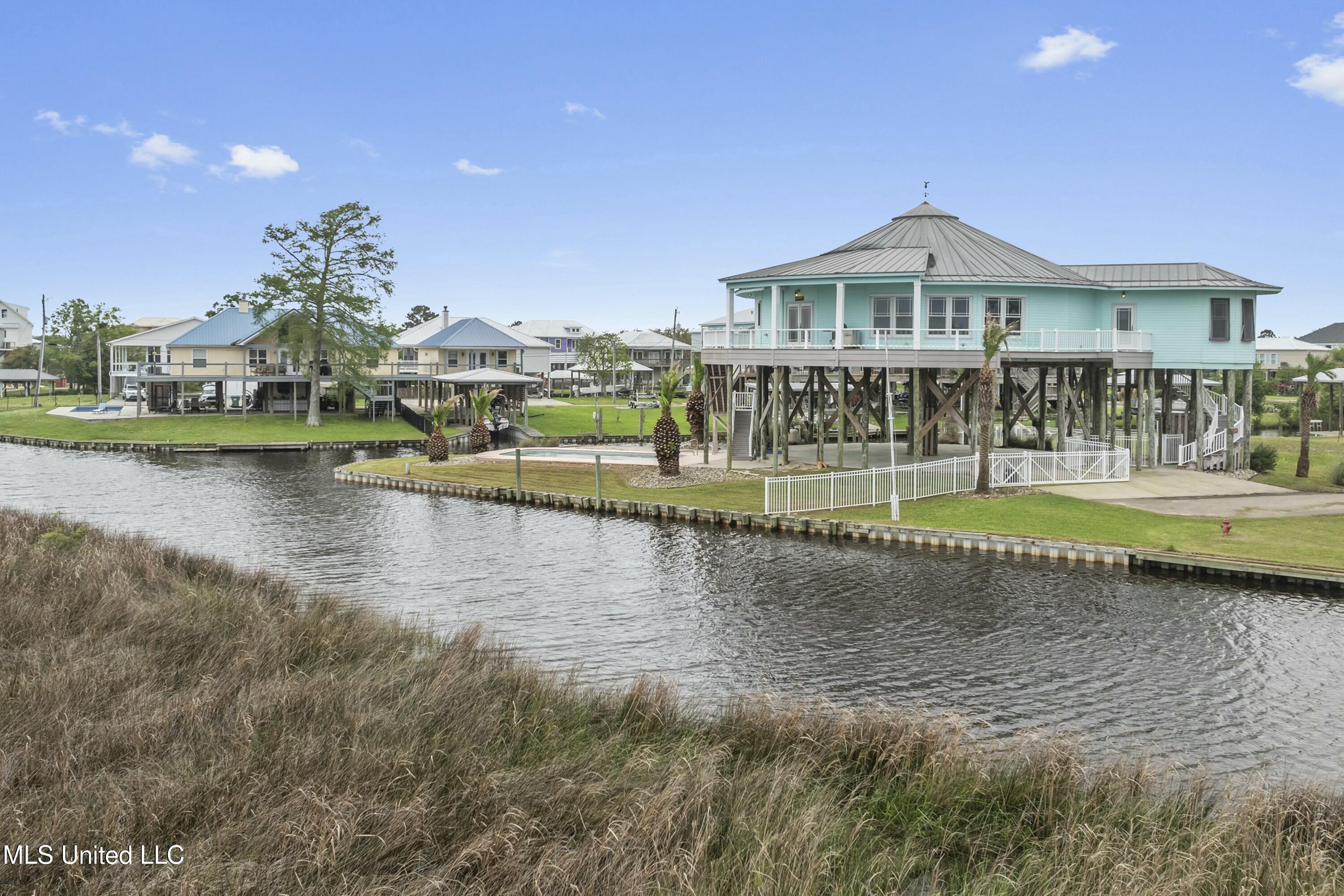 141 Janelle Drive, Bay Saint Louis, Mississippi image 1