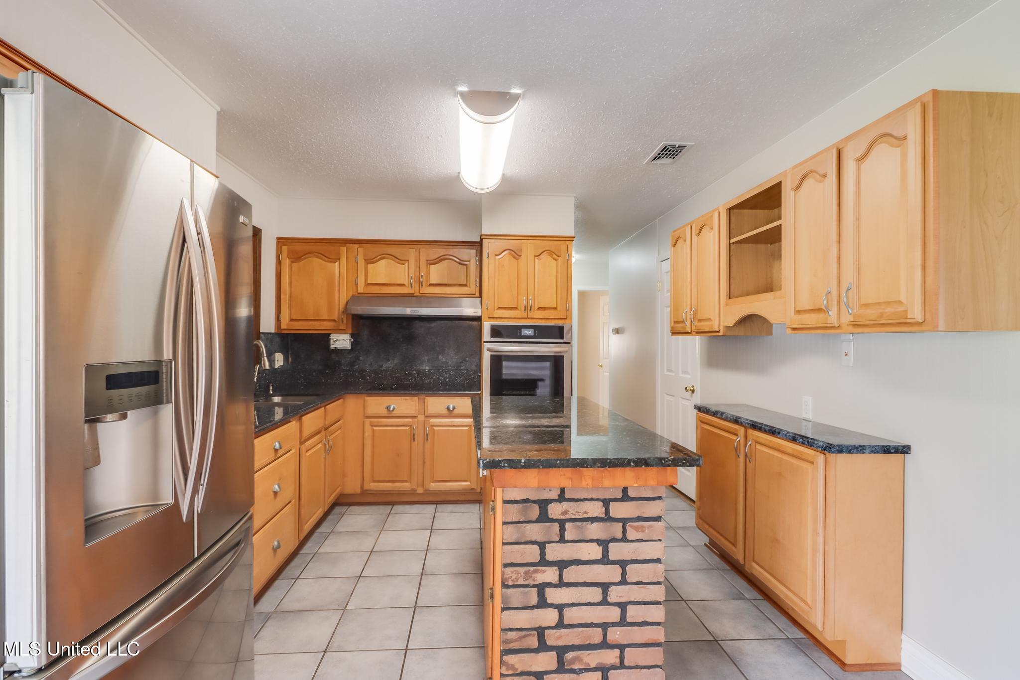 2802 Ridgewood Avenue, Pascagoula, Mississippi image 9